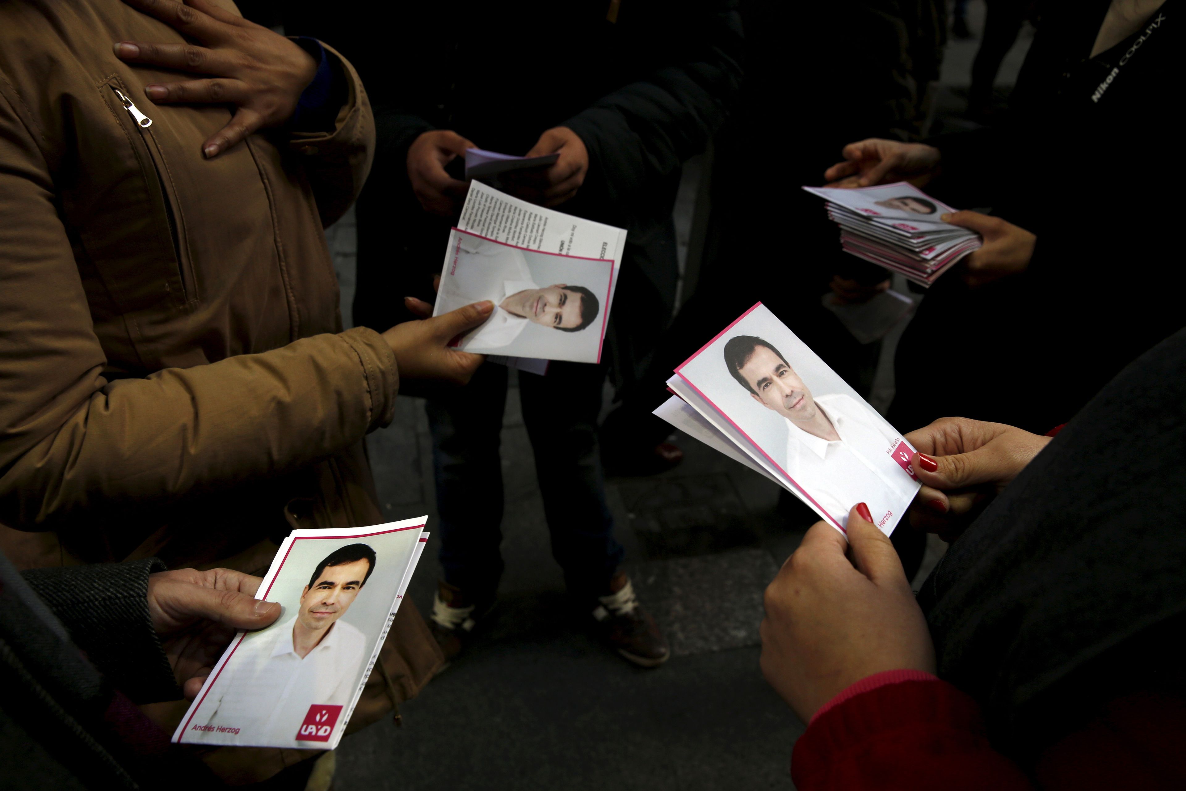Panfletos de UPyD en las elecciones generales de 2015.