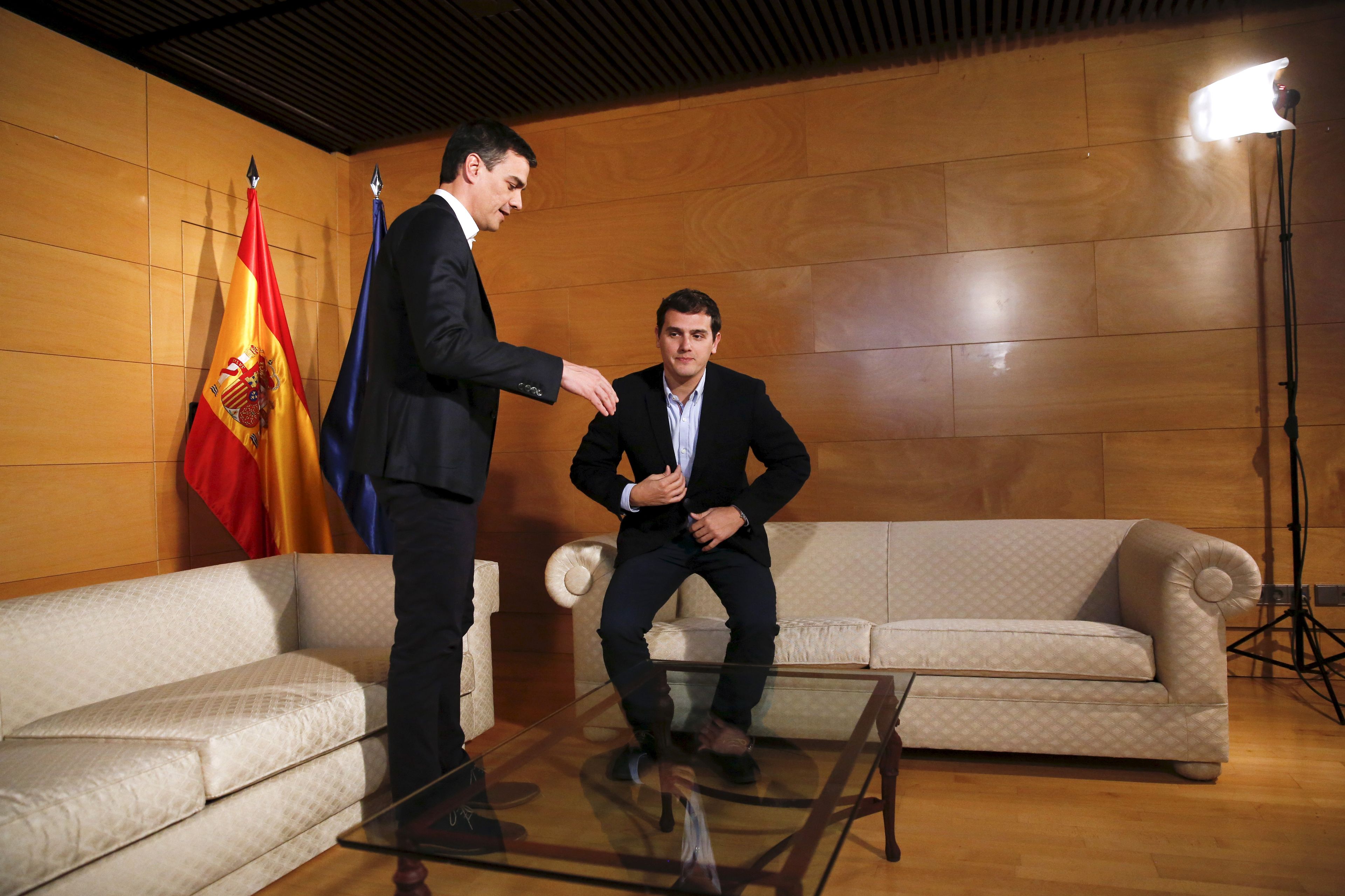 Pedro Sánchez y Albert Rivera en una reunión de marzo de 2016.