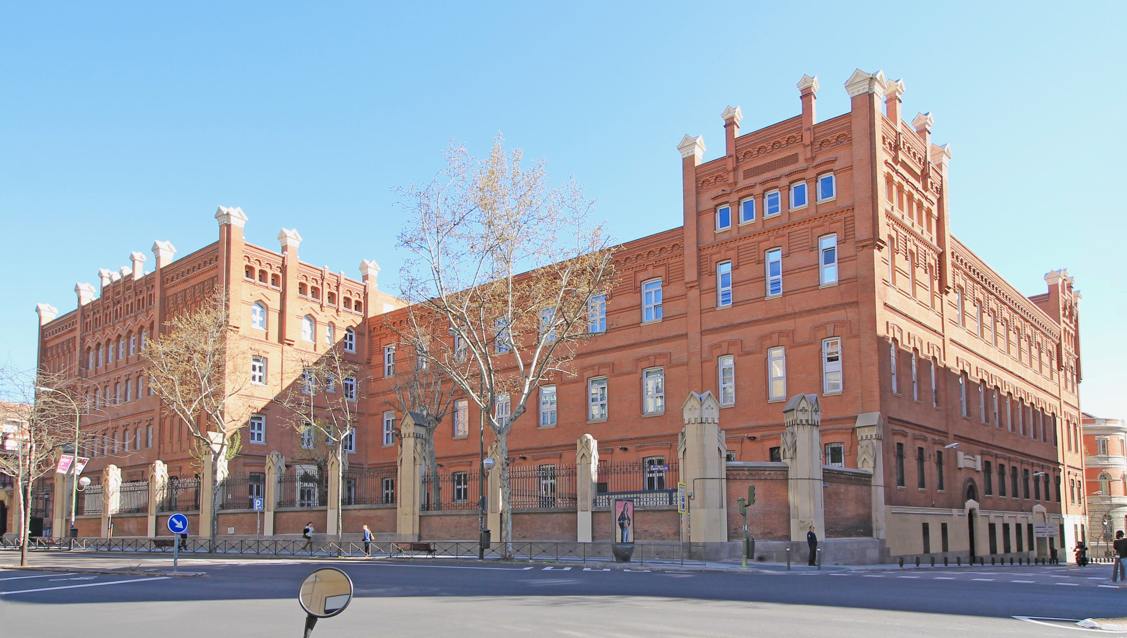 Sede de ICADE, de la Universidad de Comillas, en Madrid.