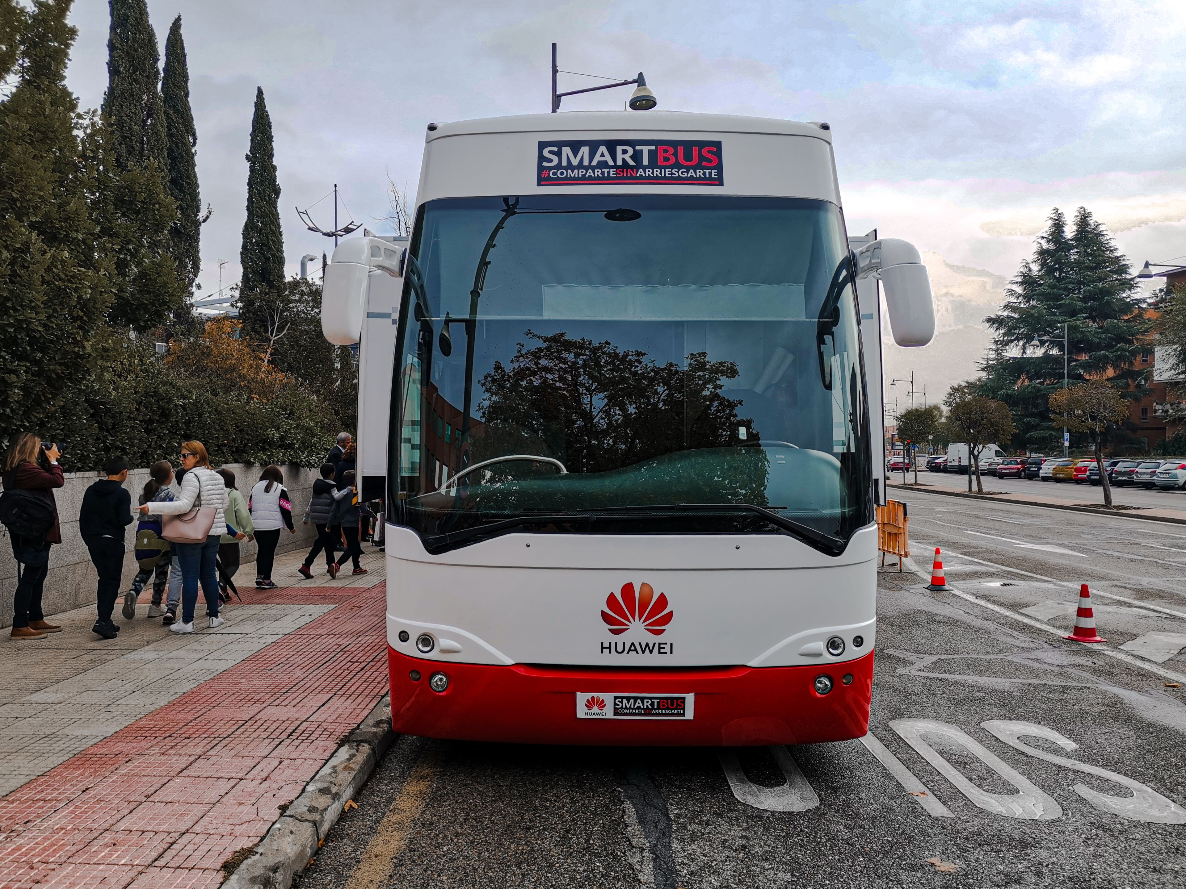 El "SmartBus" de Huawei que recorrerá España.