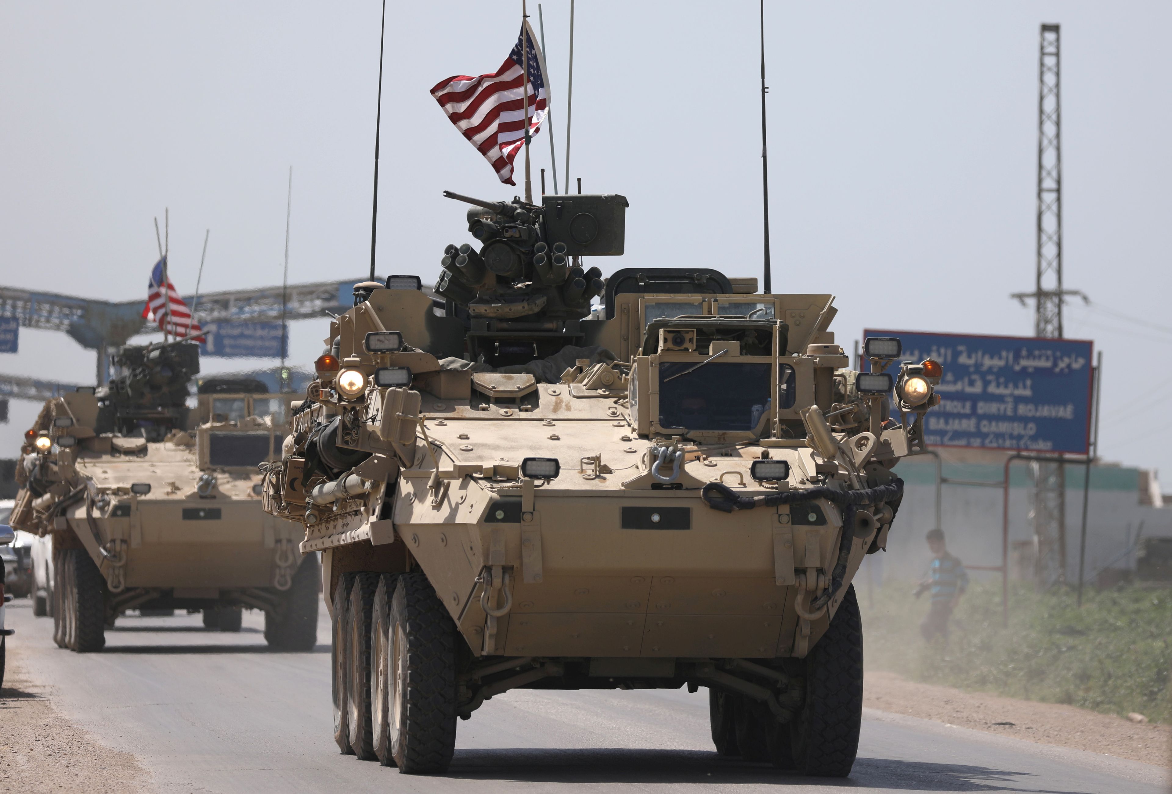 Un tanque del Ejército de los Estados Unidos entrando en una ciudad del norte de Siria en una imagen de archivo.
