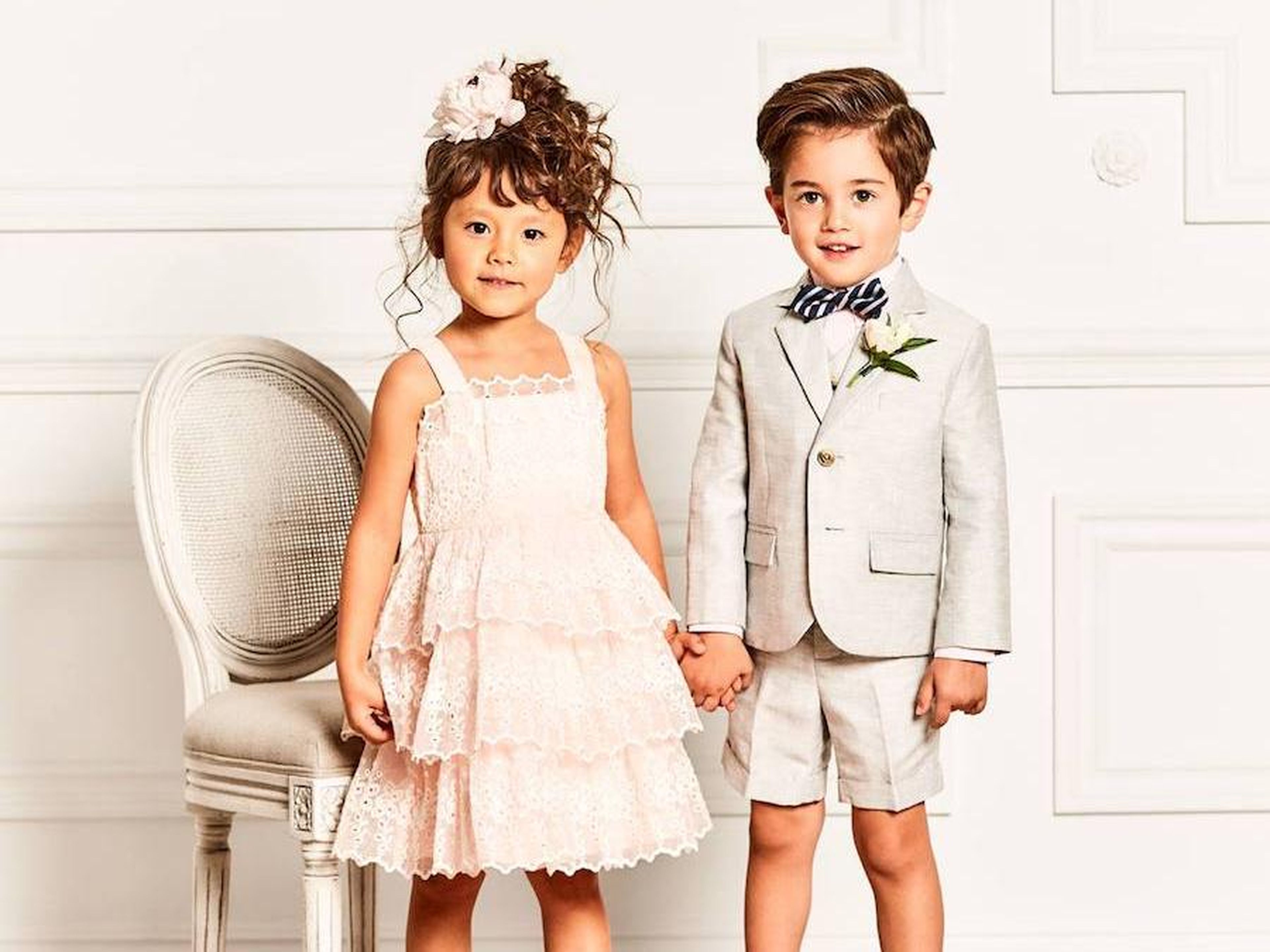 En 2019, Gap adquirió la empresa de ropa infantil Janie & Jack de Gymboree.