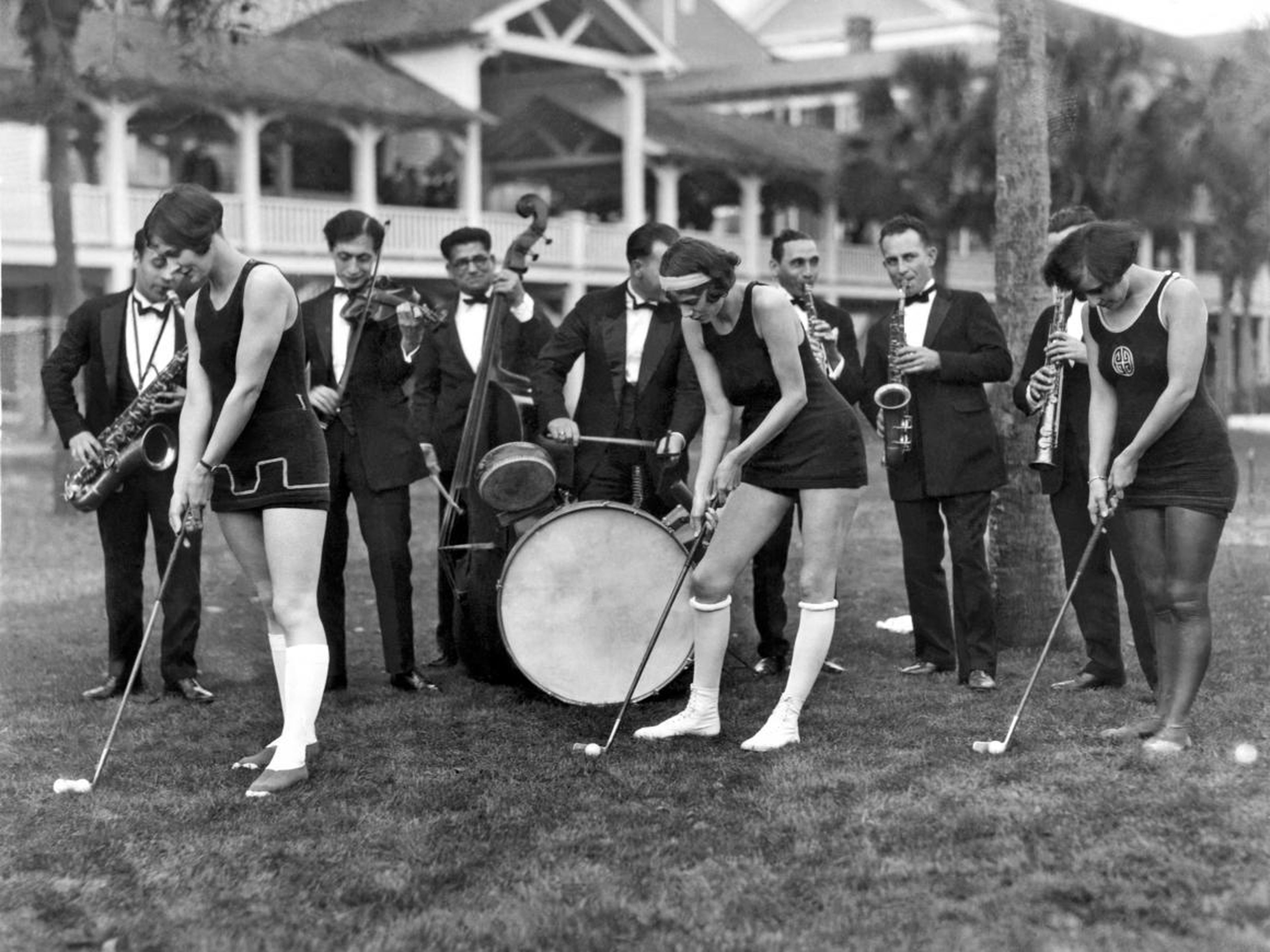 Golf instructors teach golf using jazz in Ormond Beach, Florida, circa 1926.