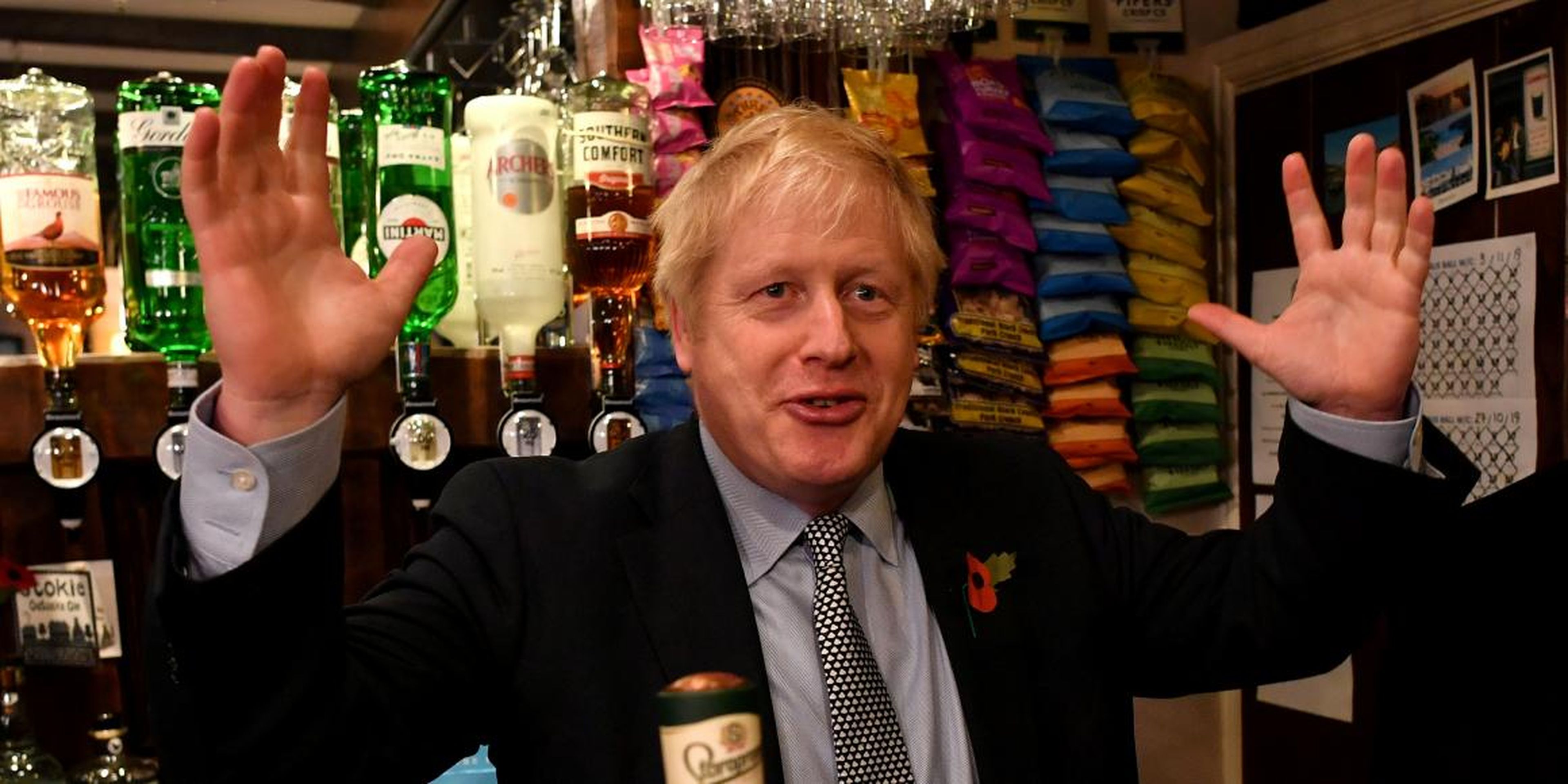 Boris Johnson, primer ministro británico, en un acto de campaña en la taberna Lynch Gate, en la localidad de Wolverhampton