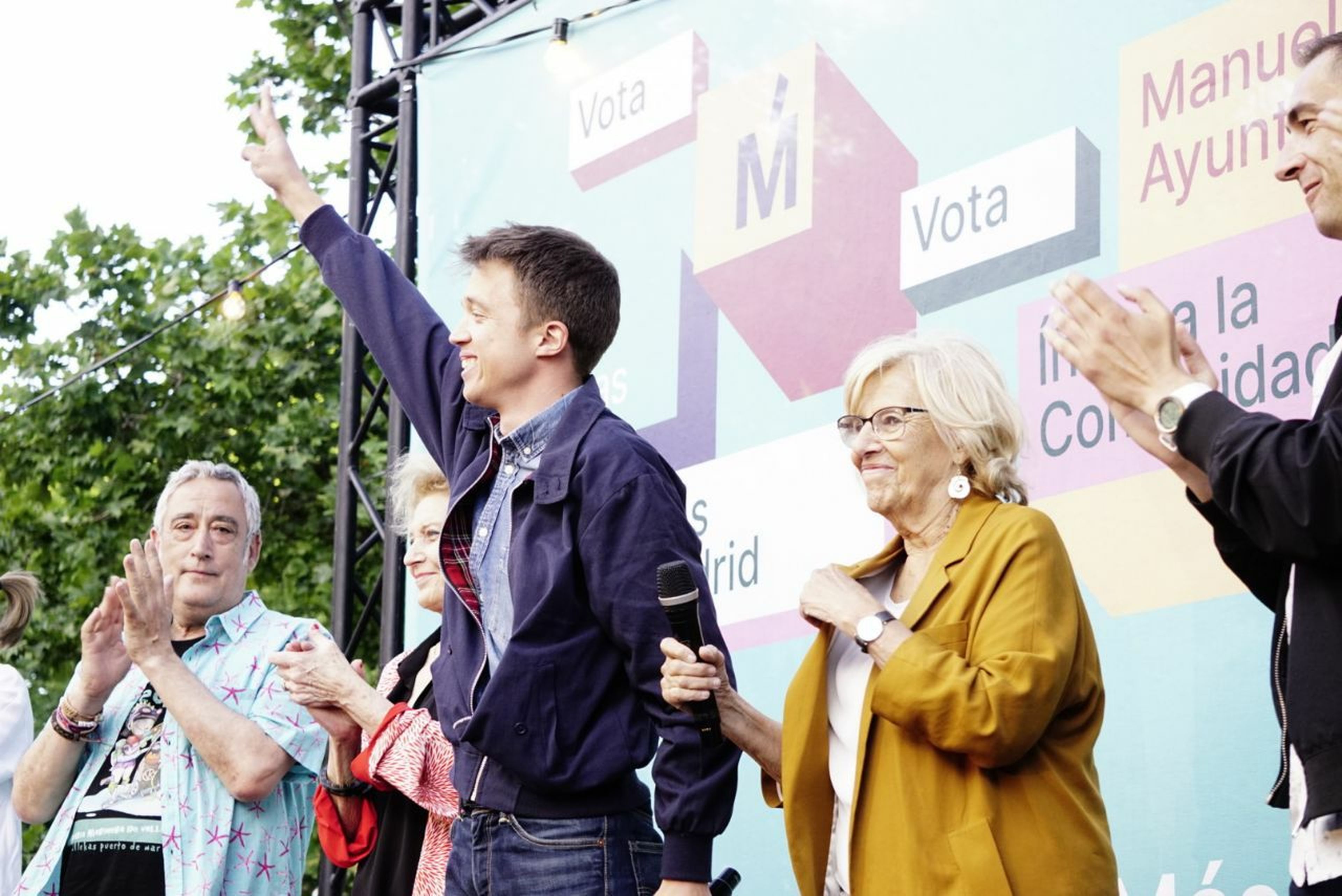Íñigo Errejón con una chaqueta Harrington en el inicio de campaña electoral para las autonómicas.