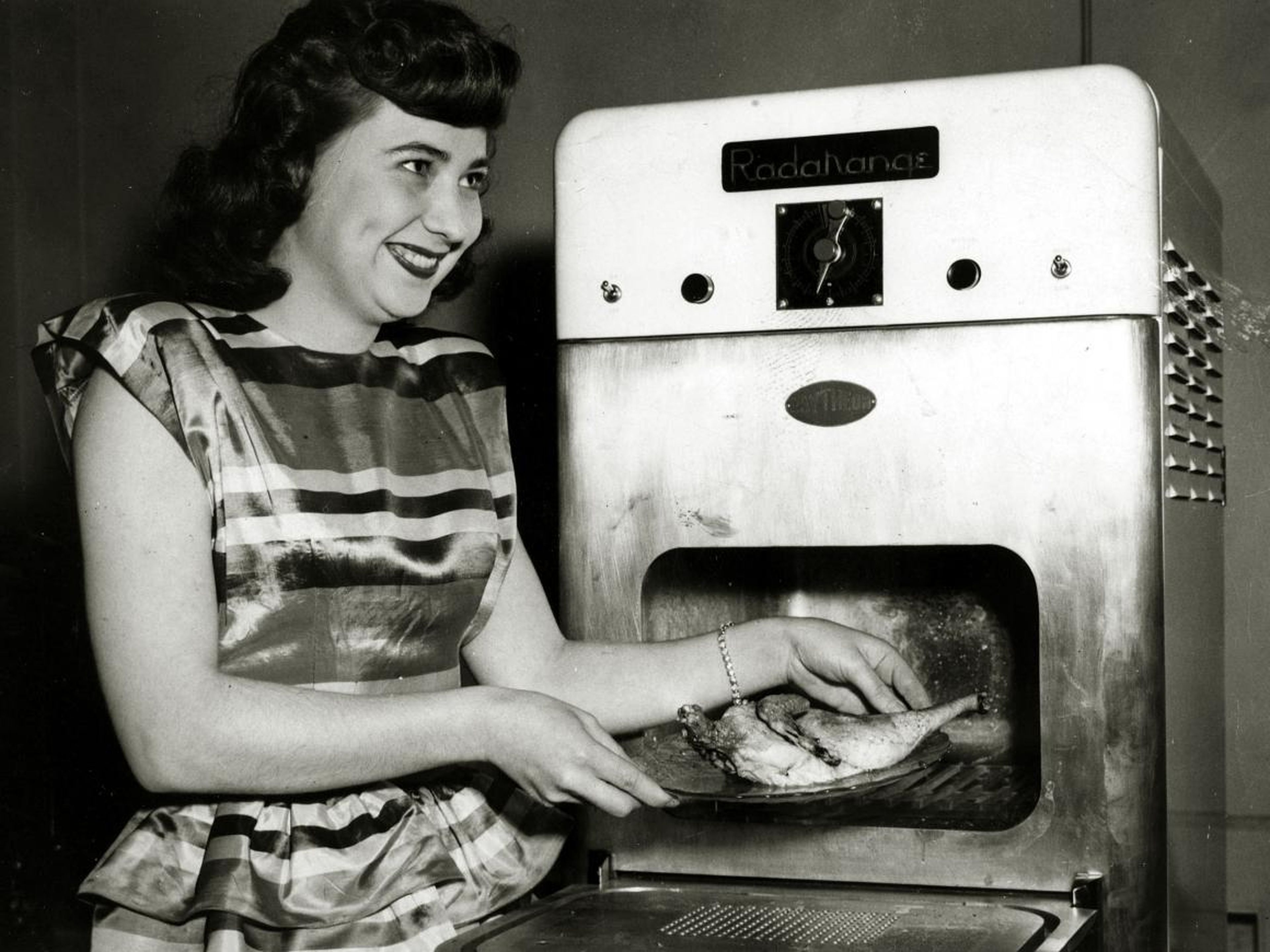 Un horno de microondas en 1946.