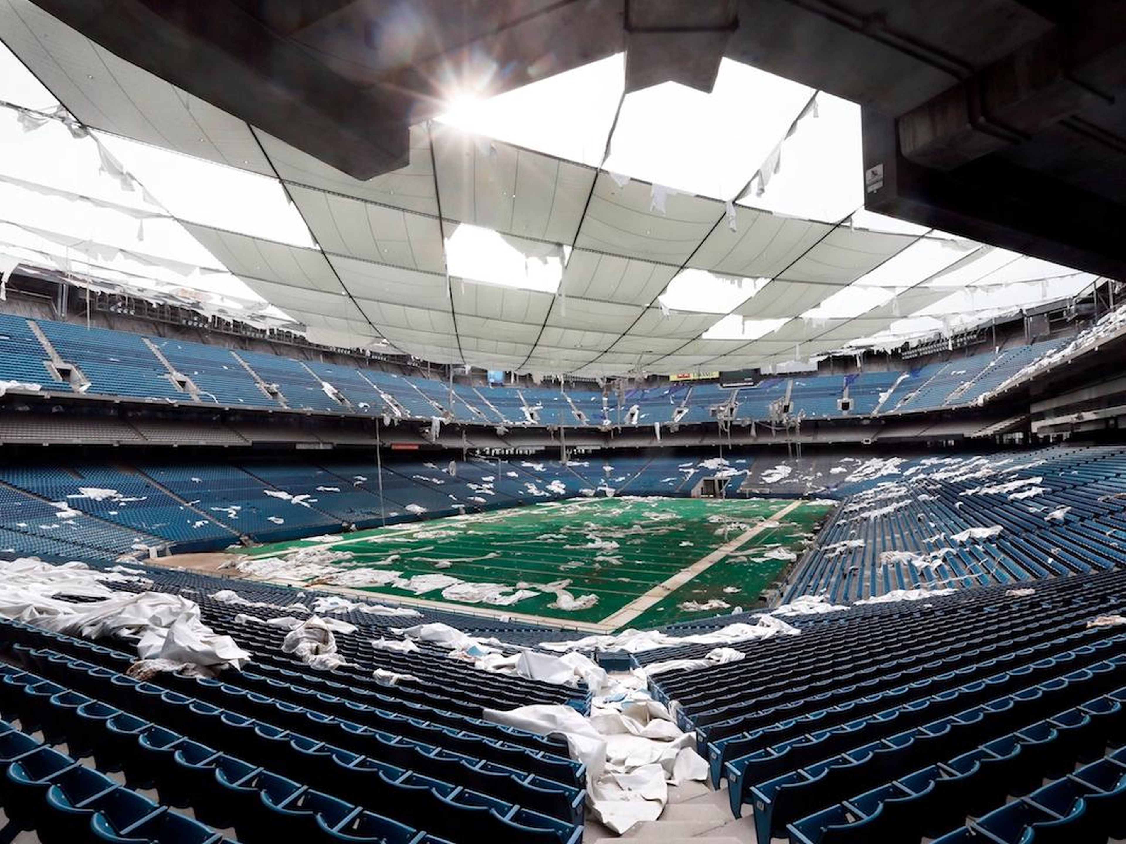 The Pontiac Silverdome once hosted the Super Dome.