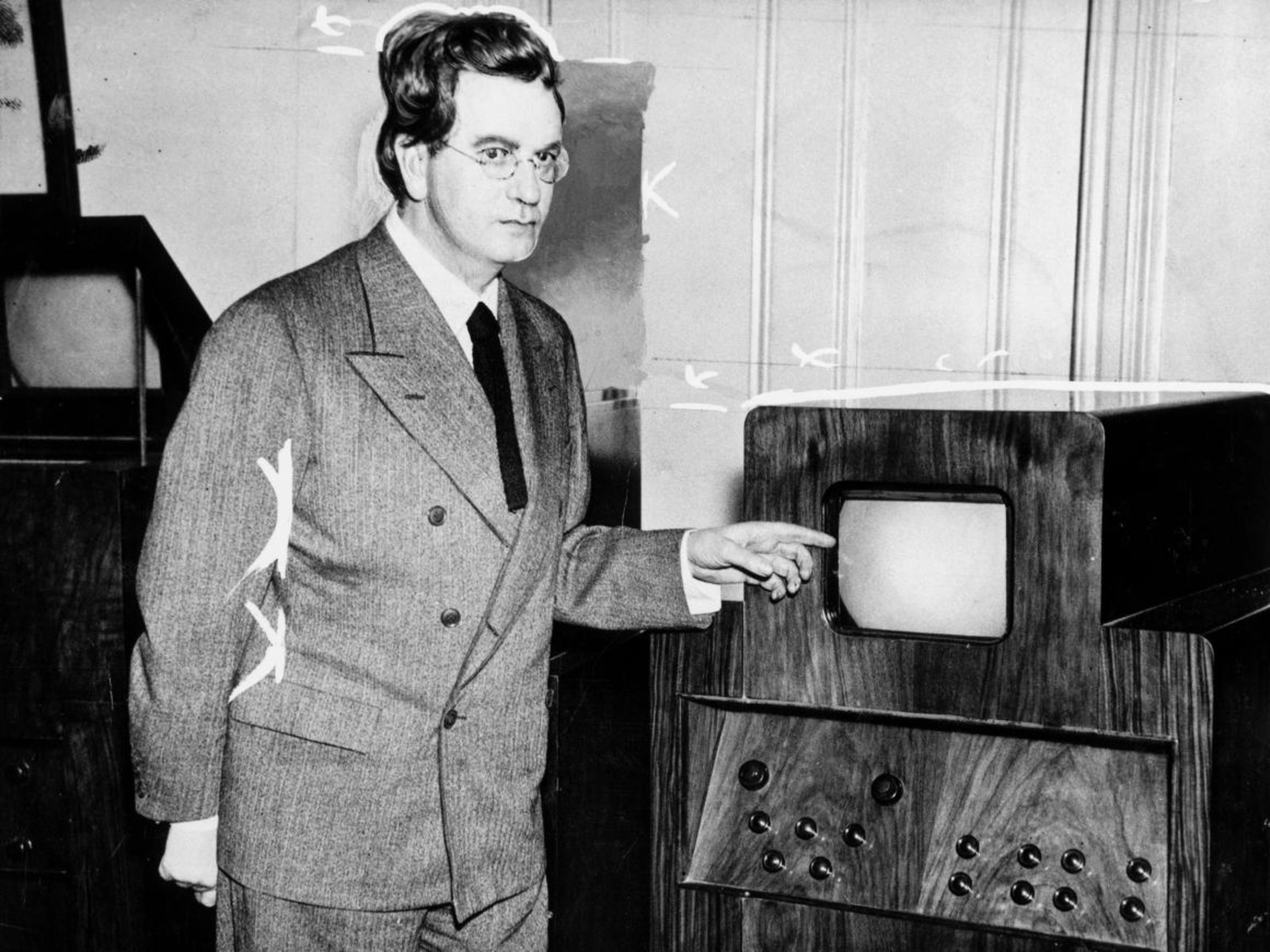Un televisor en los años 30.