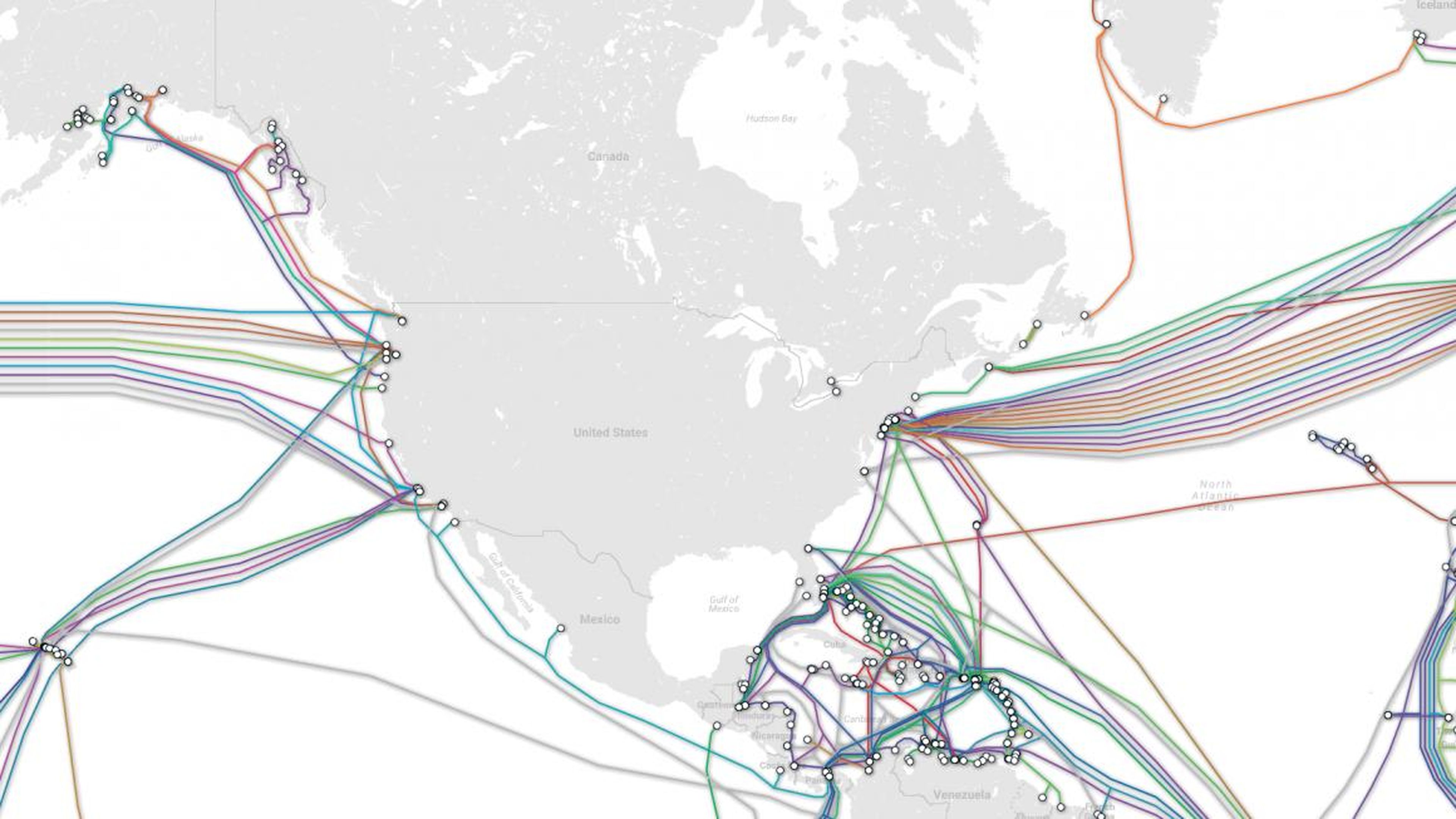 Miles de cables submarinos son la razón por la que puedes leer este artículo. Sirven para transmitir las redes de internet.