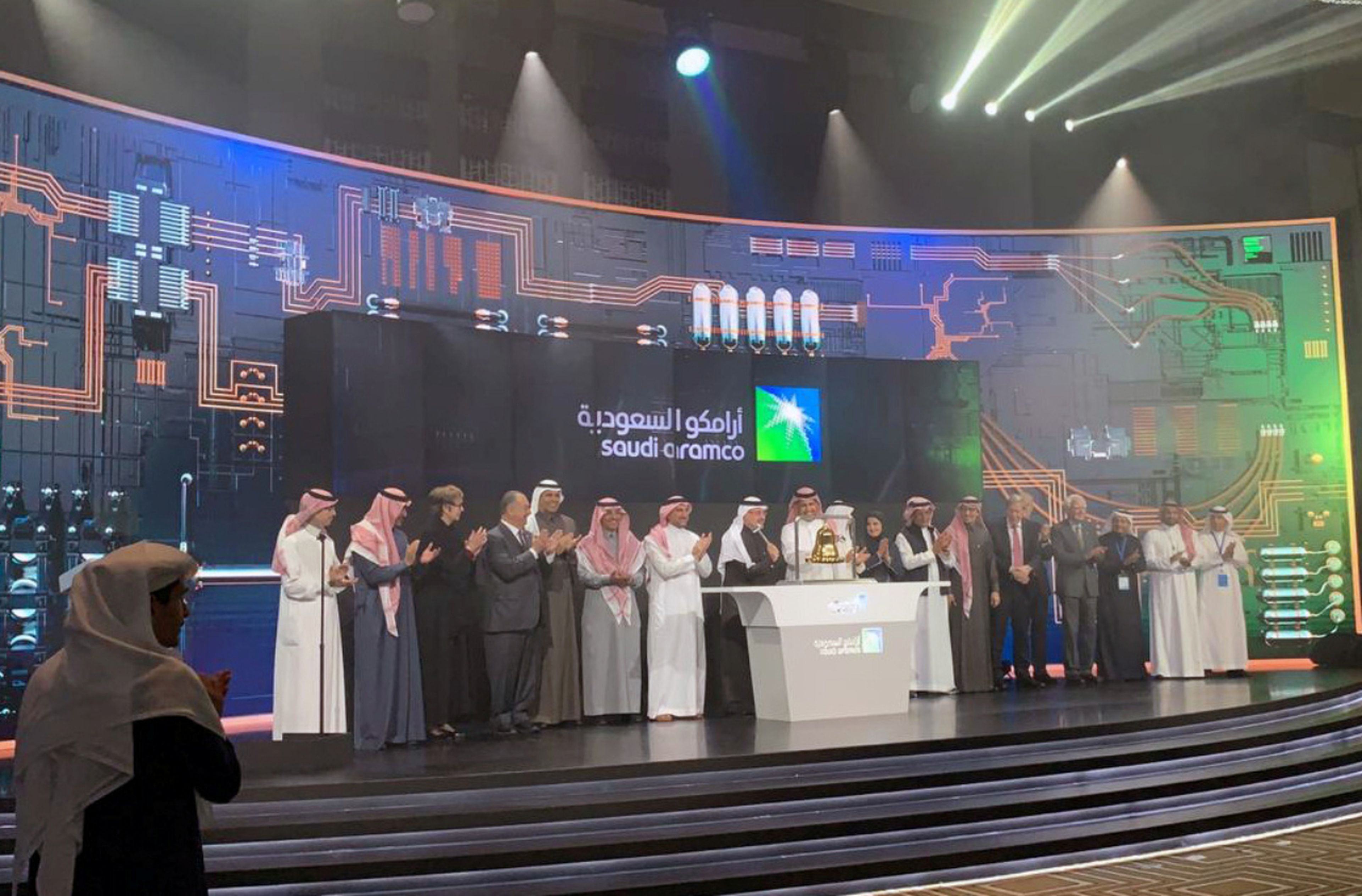 La ceremonia oficial del debut bursátil de Saudi Aramco en Riyad