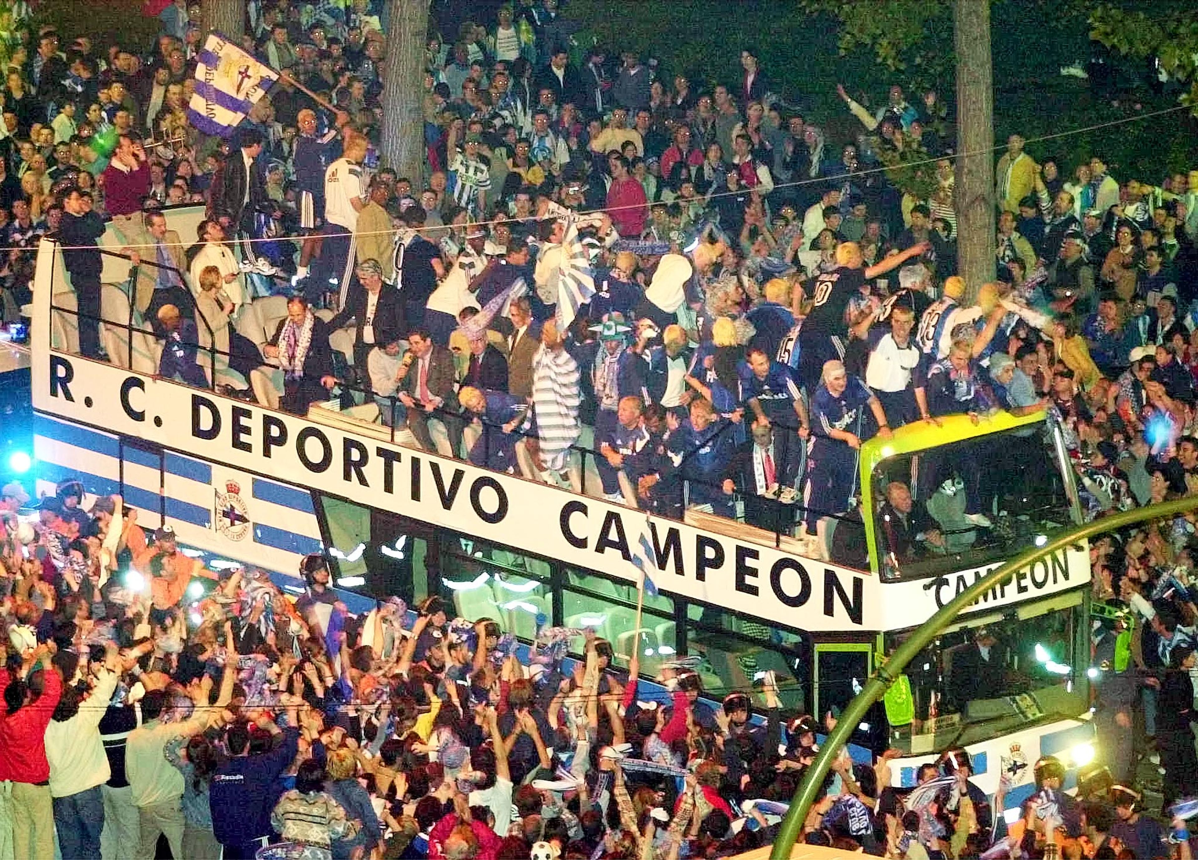 El deportivo de la Coruña celebrando el título de Liga