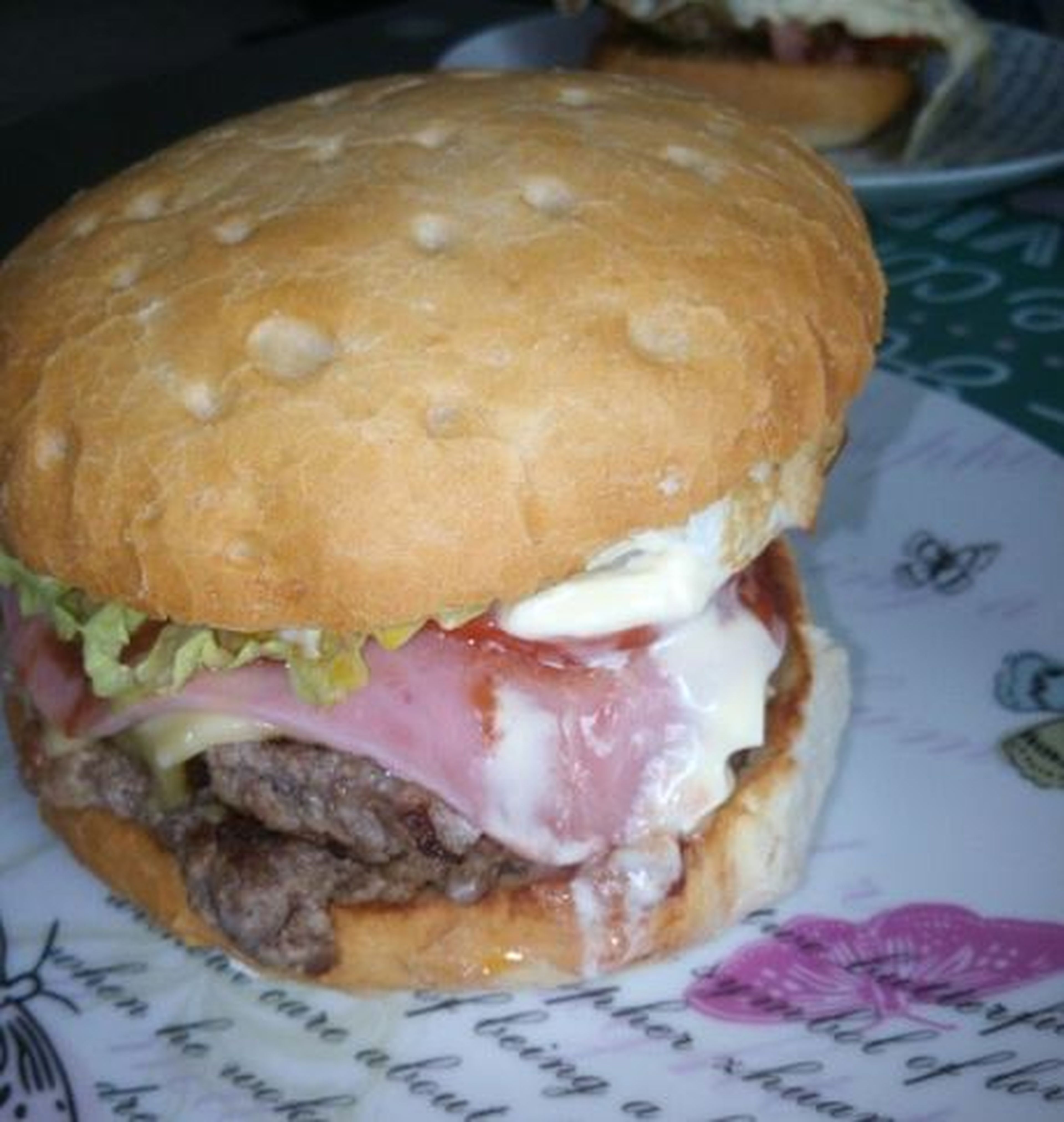 Hamburguesa de Burger Dino en Cáceres.