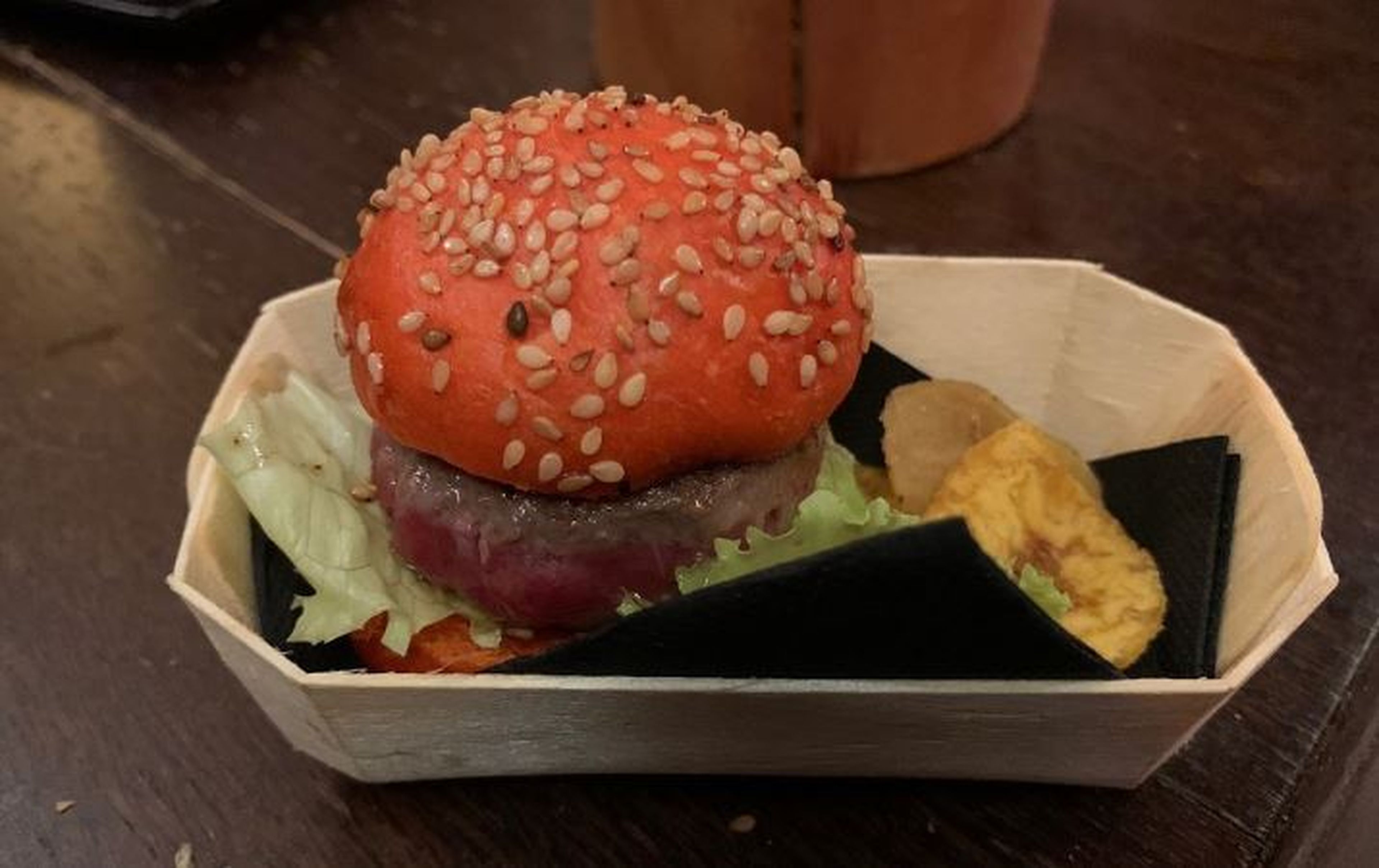 Mini hamburguesa de "a fuego negro" en San Sebastián.