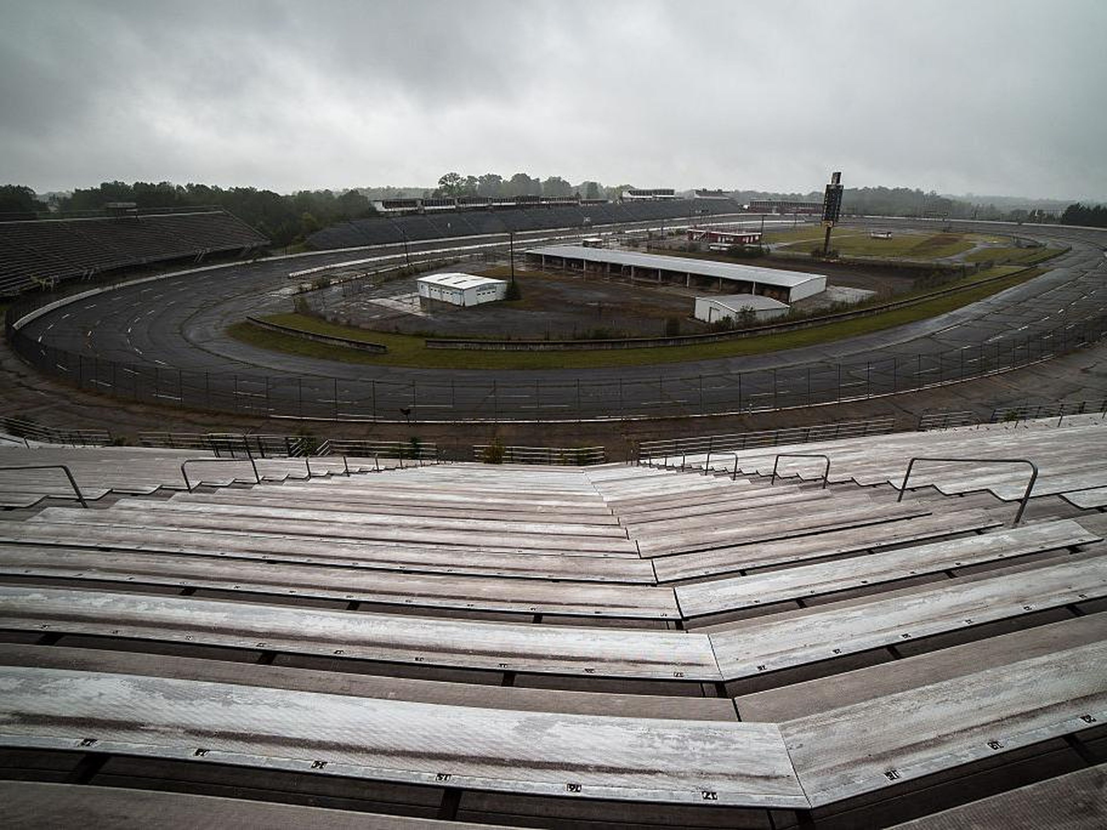 El ahora abandonado "North Wilkesboro Speedway" en Carolina del Norte.