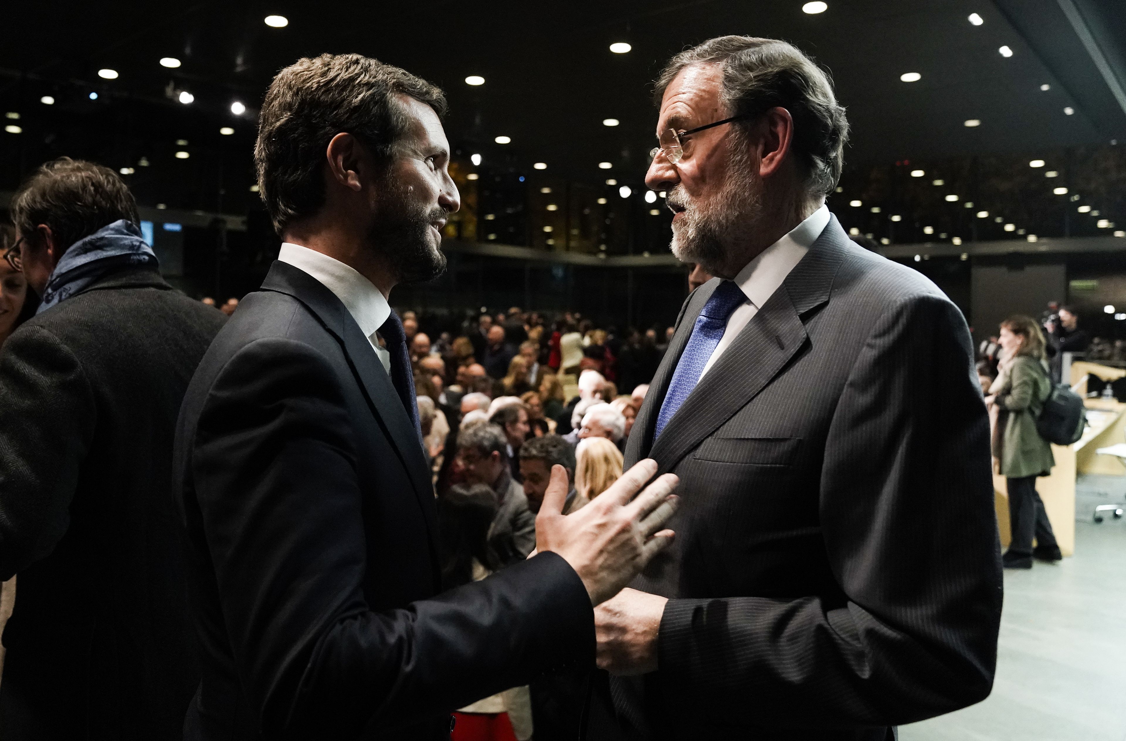 Pablo Casado y Mariano Rajoy en la presentación de Una España mejor.