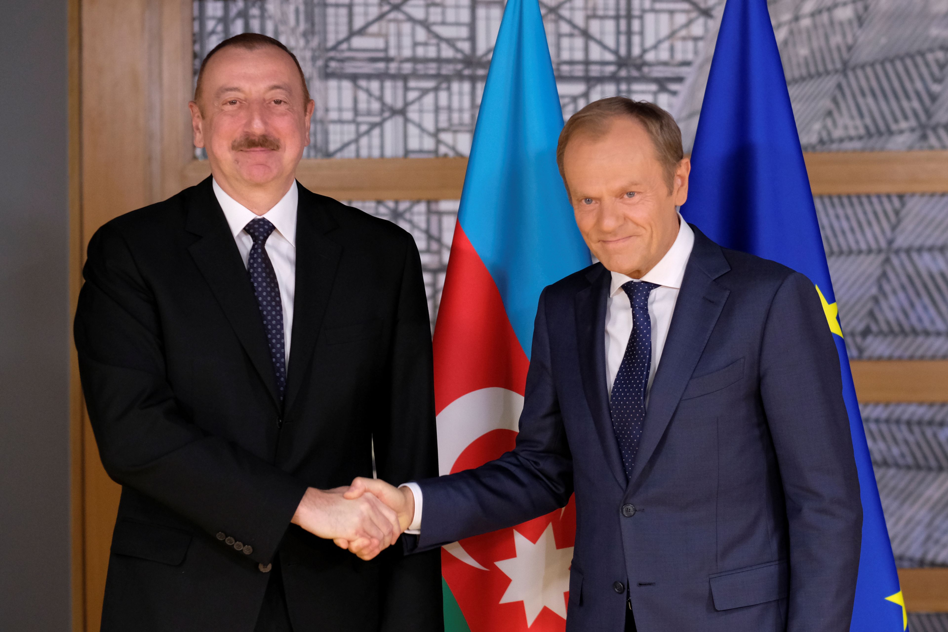 El presidente azerí, Ilham Aliyev, y el del Consejo Europeo, Donald Tusk