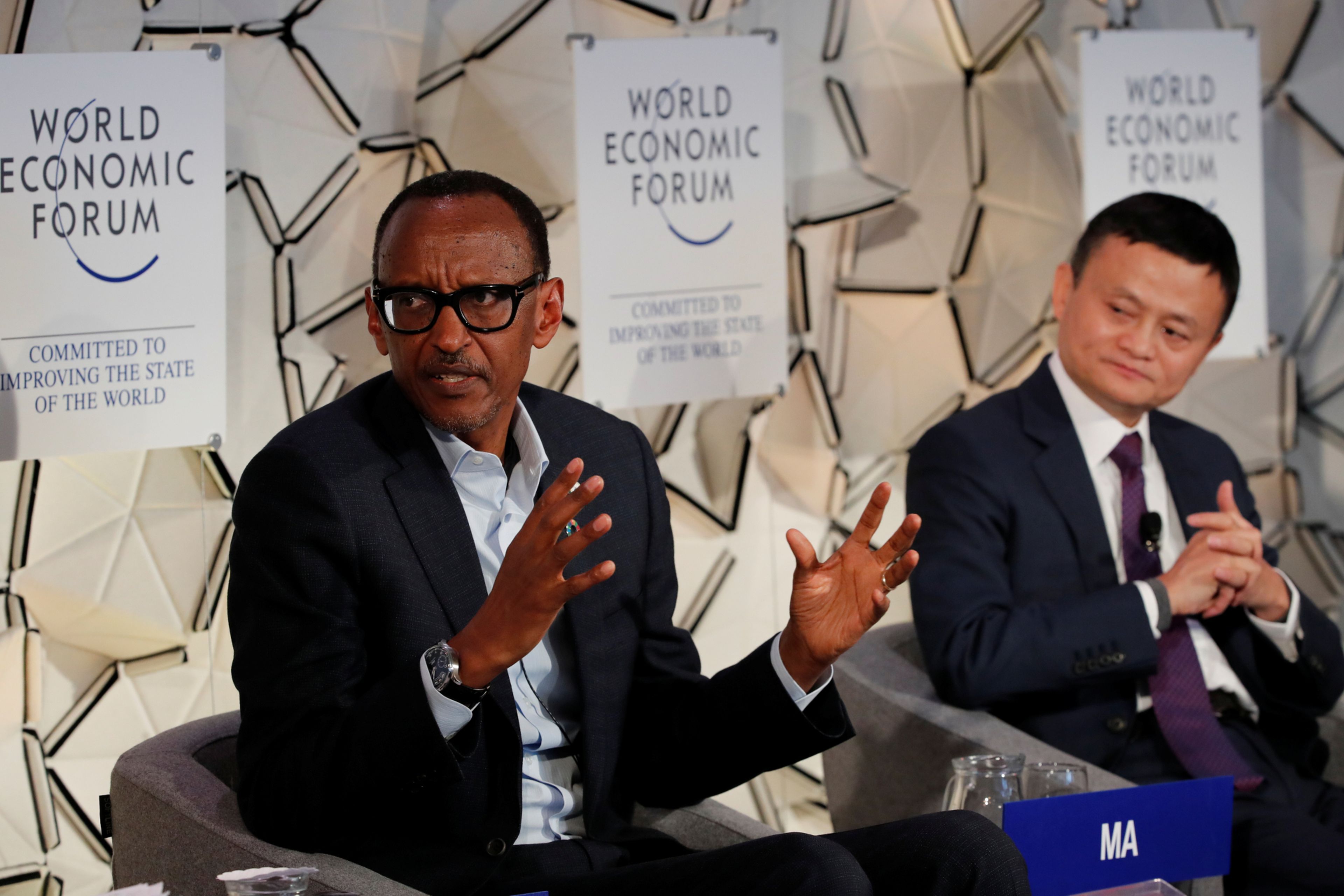El presidente ruandés, Paul Kagame, junto al fundador de Alibaba, Jack Ma.
