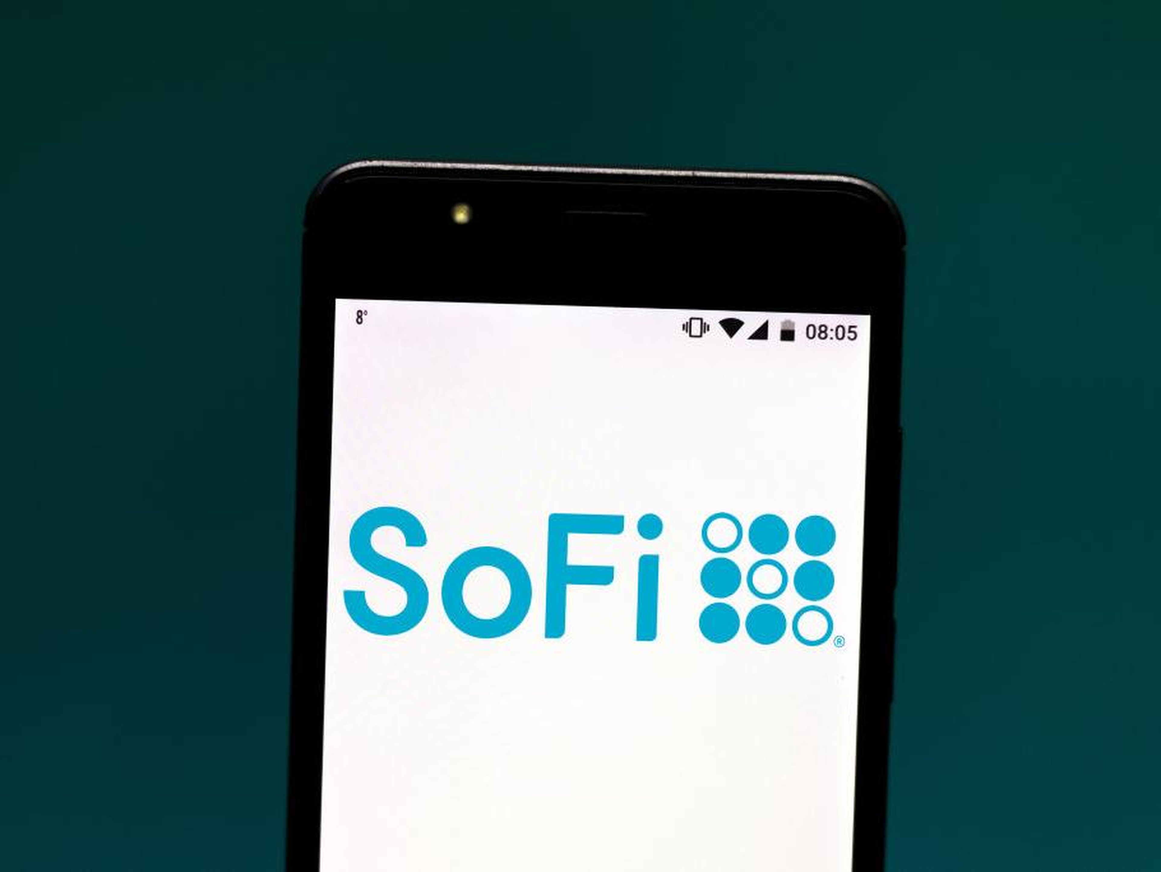 El logotipo de Finanzas Sociales (SoFi) se muestra en un smartphone.