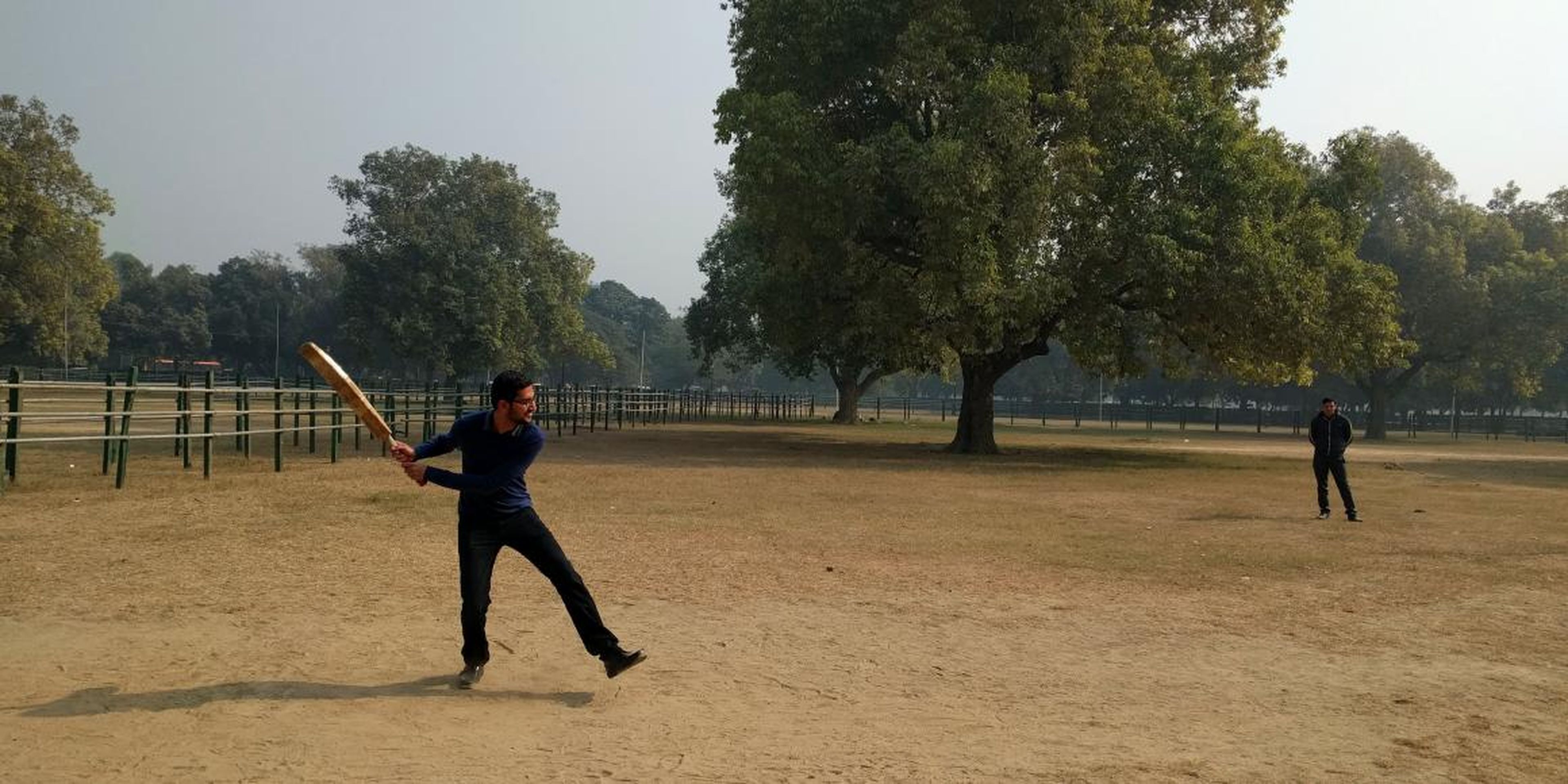 Pichai jugando al cricket.