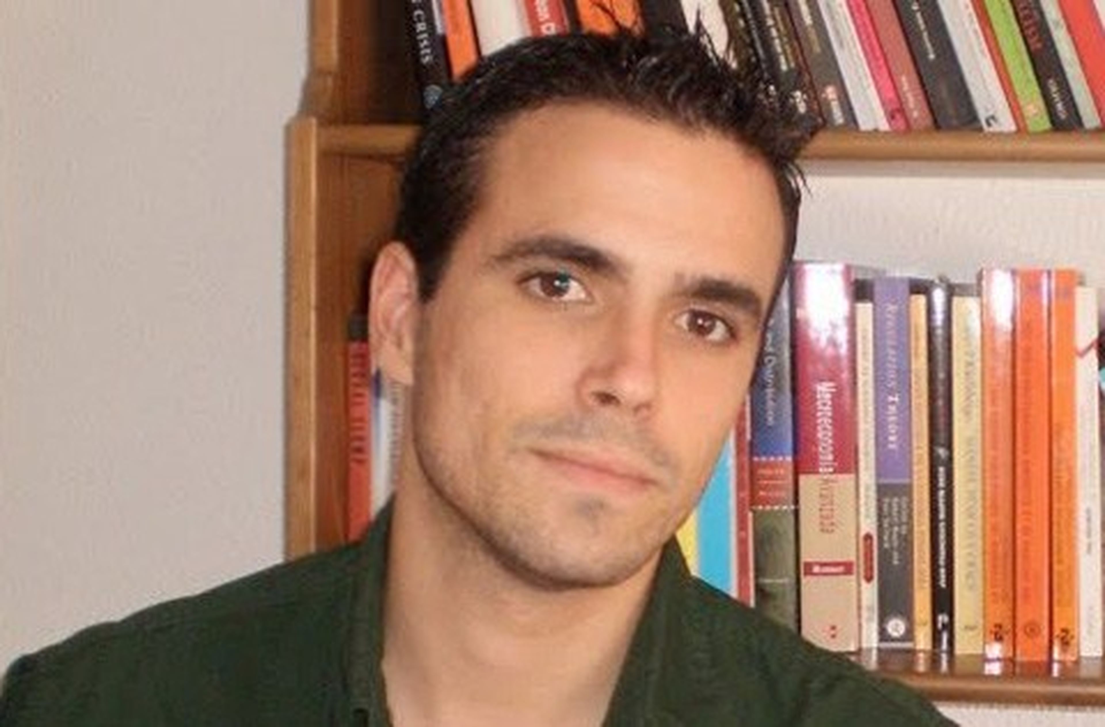 Alberto Garzón en sus años de la universidad.