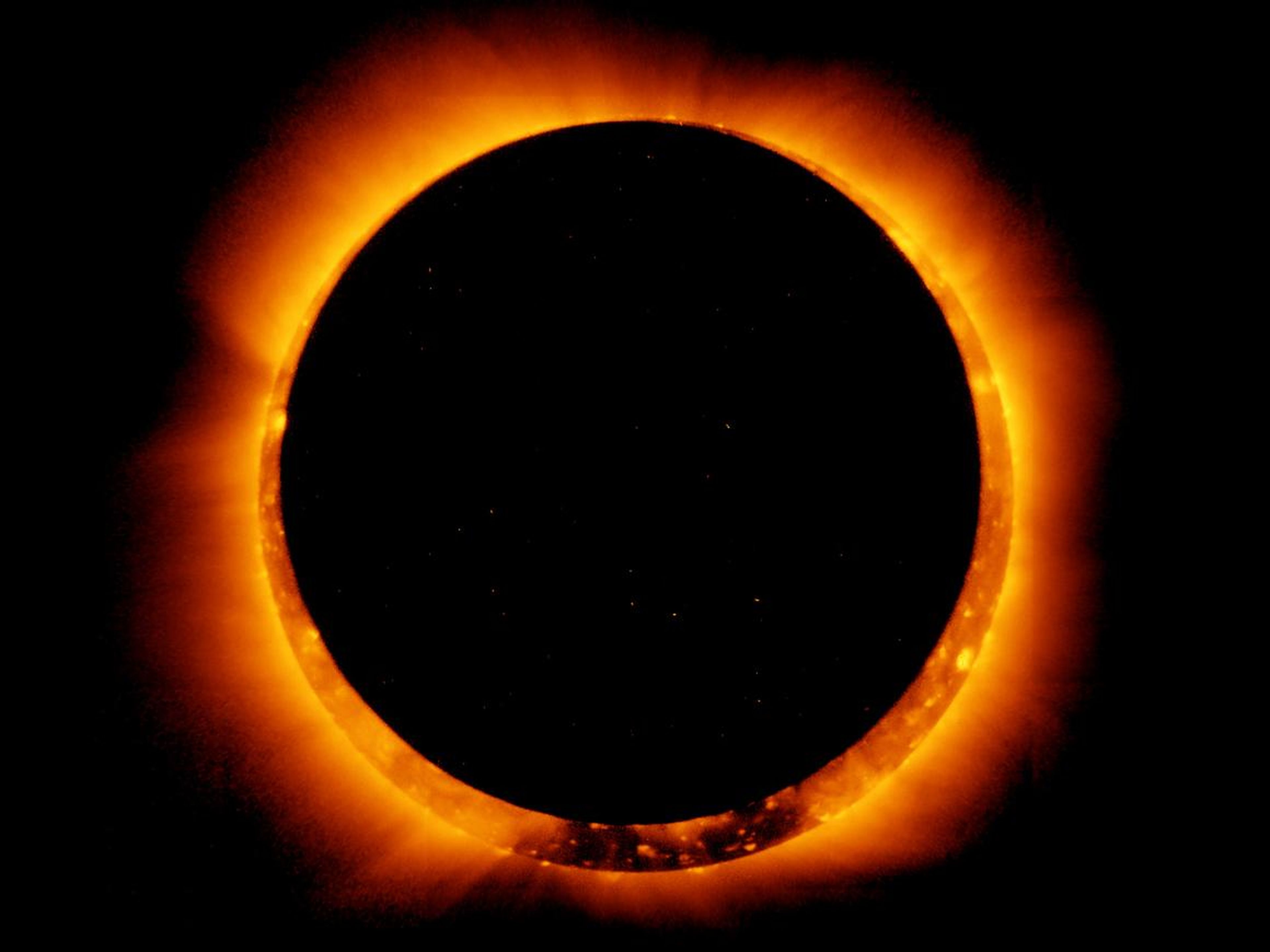 Un eclipse solar anular visto por la nave espacial japonesa Hinode el 20 de mayo de 2012.