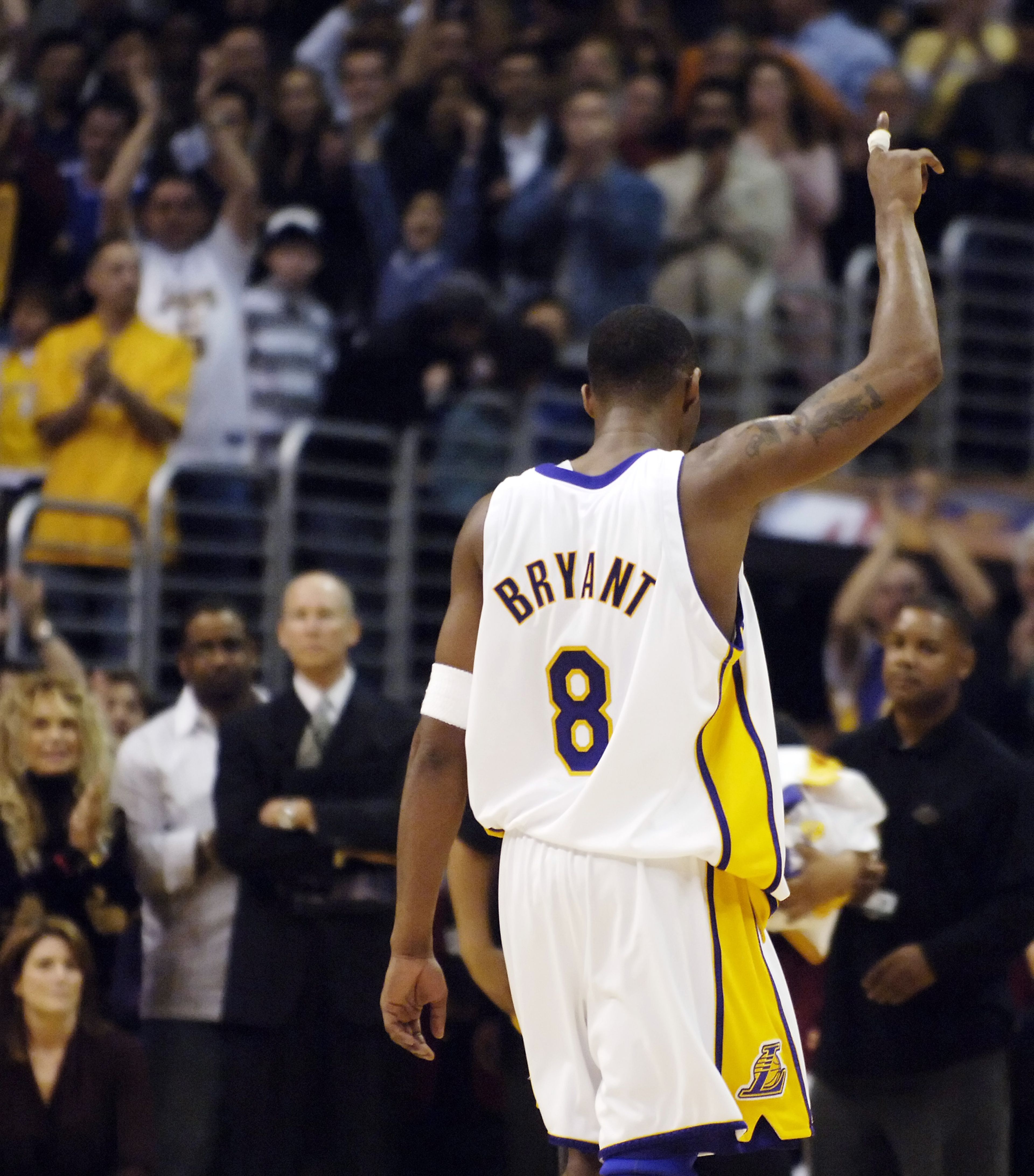 Kobe Bryant tras marcar 81 puntos en un solo partido.