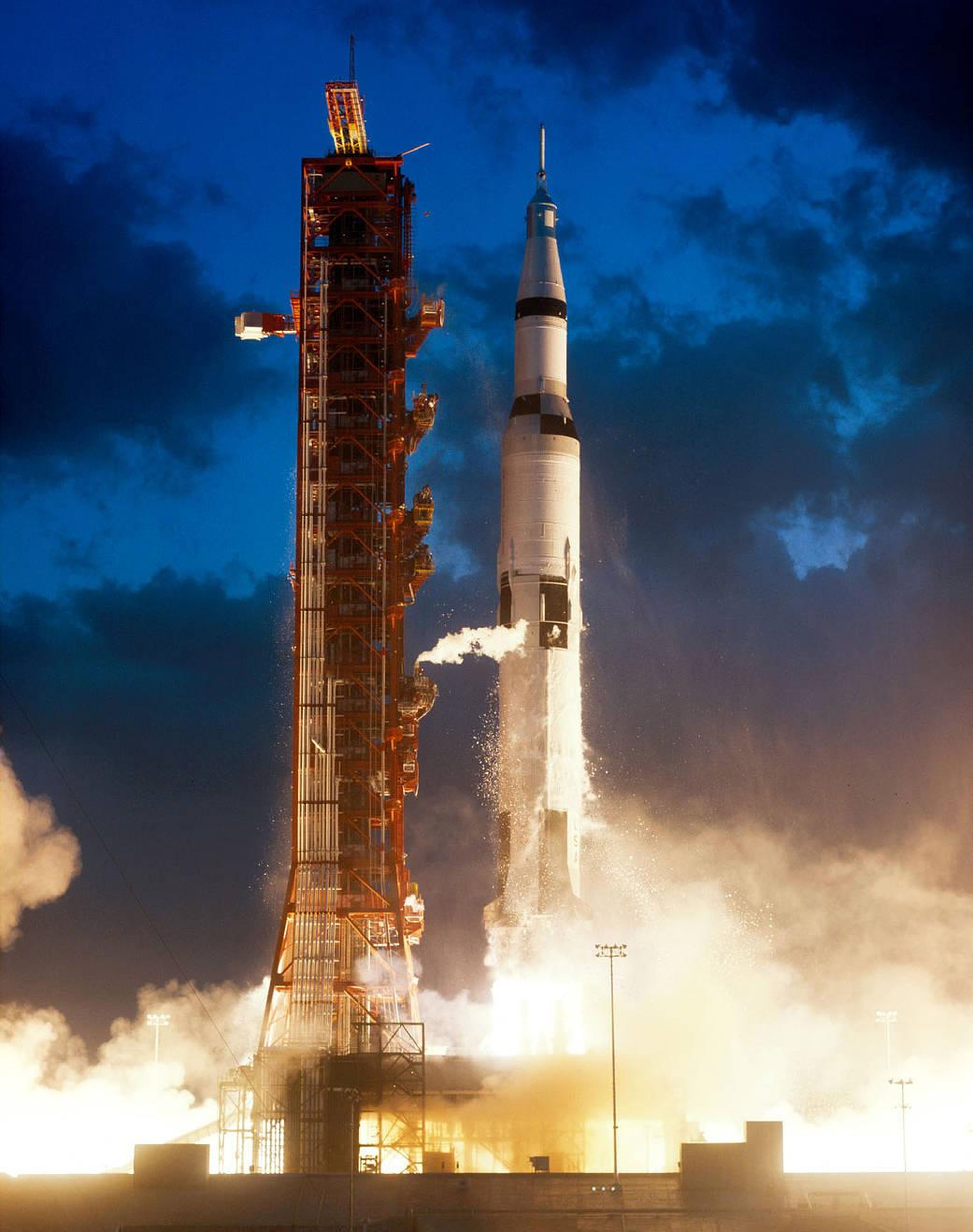 La misión Apolo 4 se lanza desde el Centro Espacial Kennedy de la NASA, el 9 de noviembre de 1967.