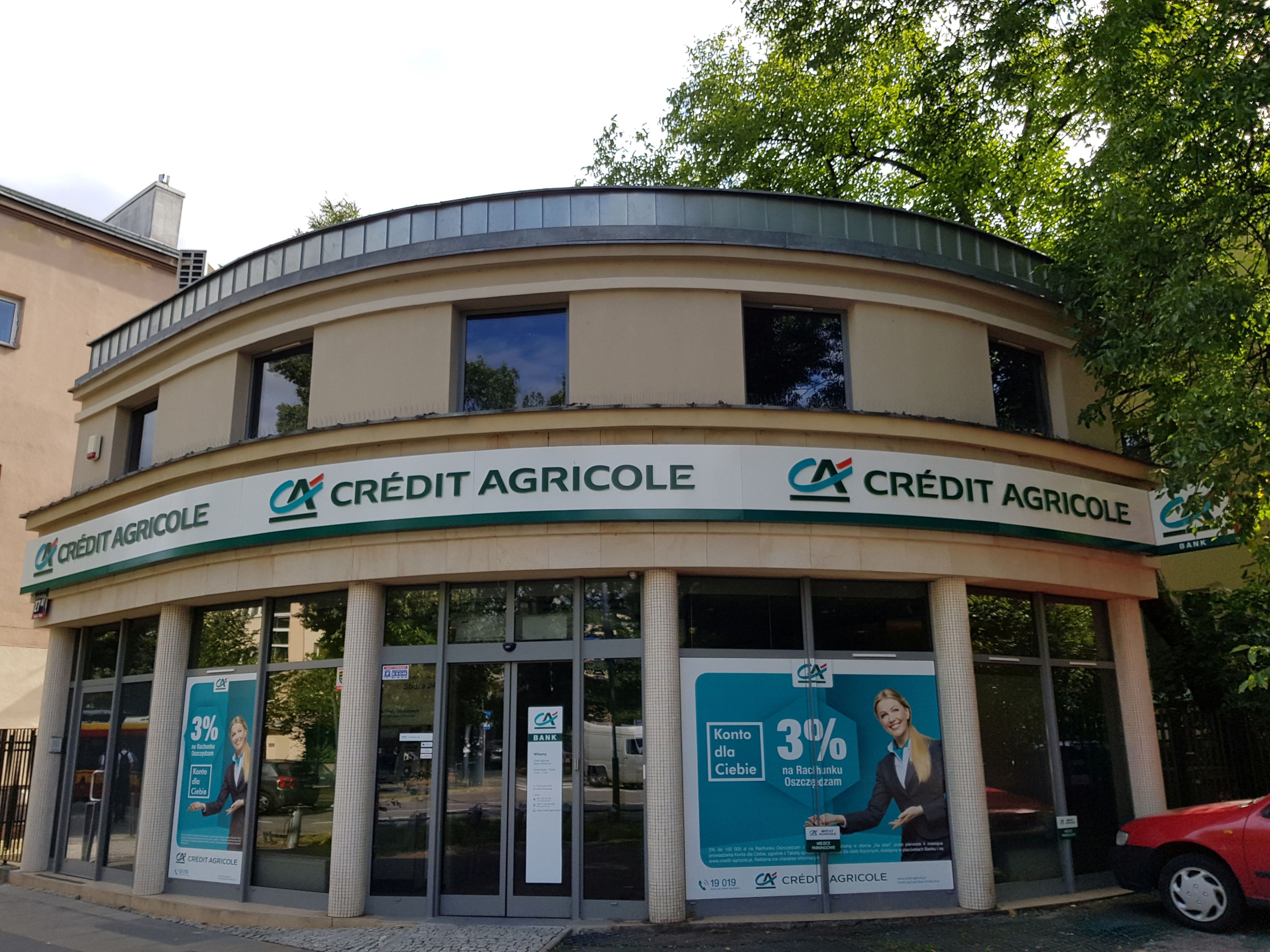 Una sucursal del banco francés Crédit Agricole en Varsovia (Polonia)