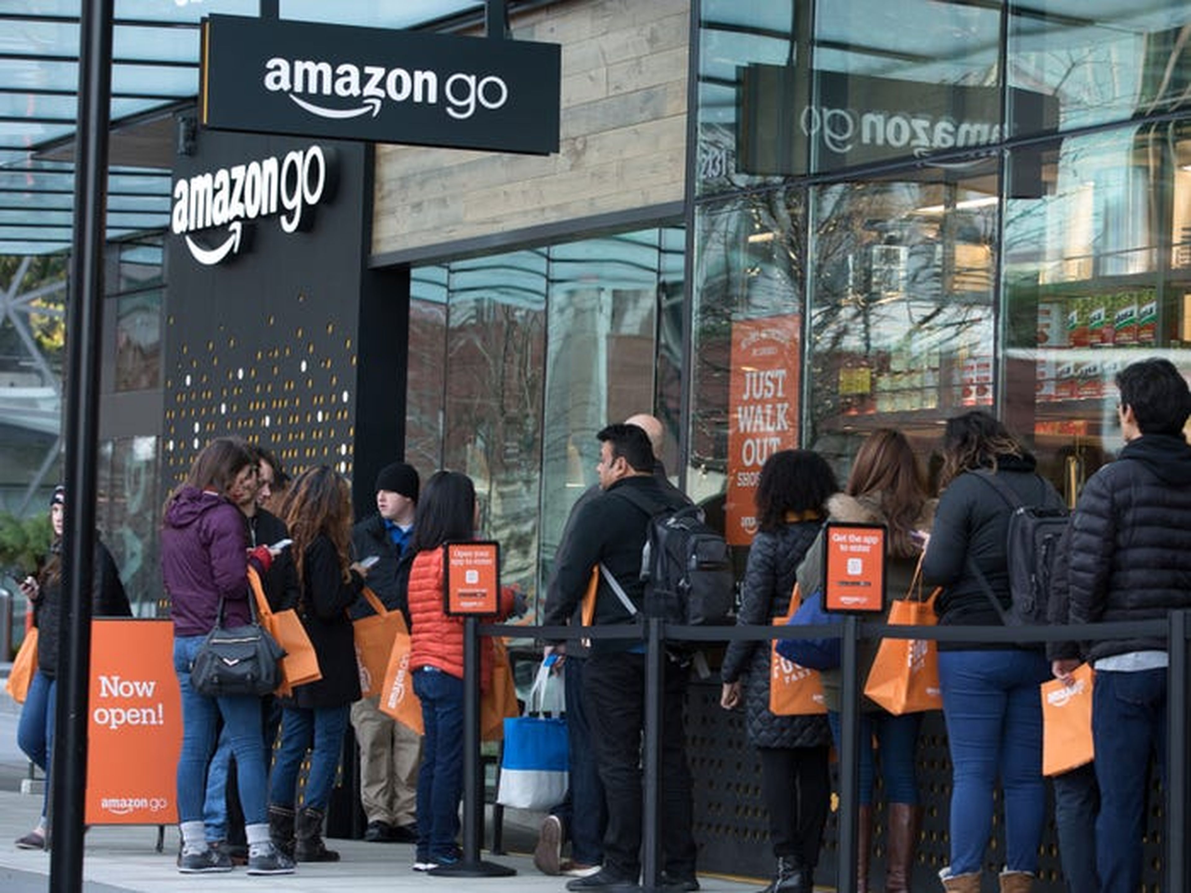 Las tiendas de autoservicio de Amazon se están extendiendo por todo el mundo.