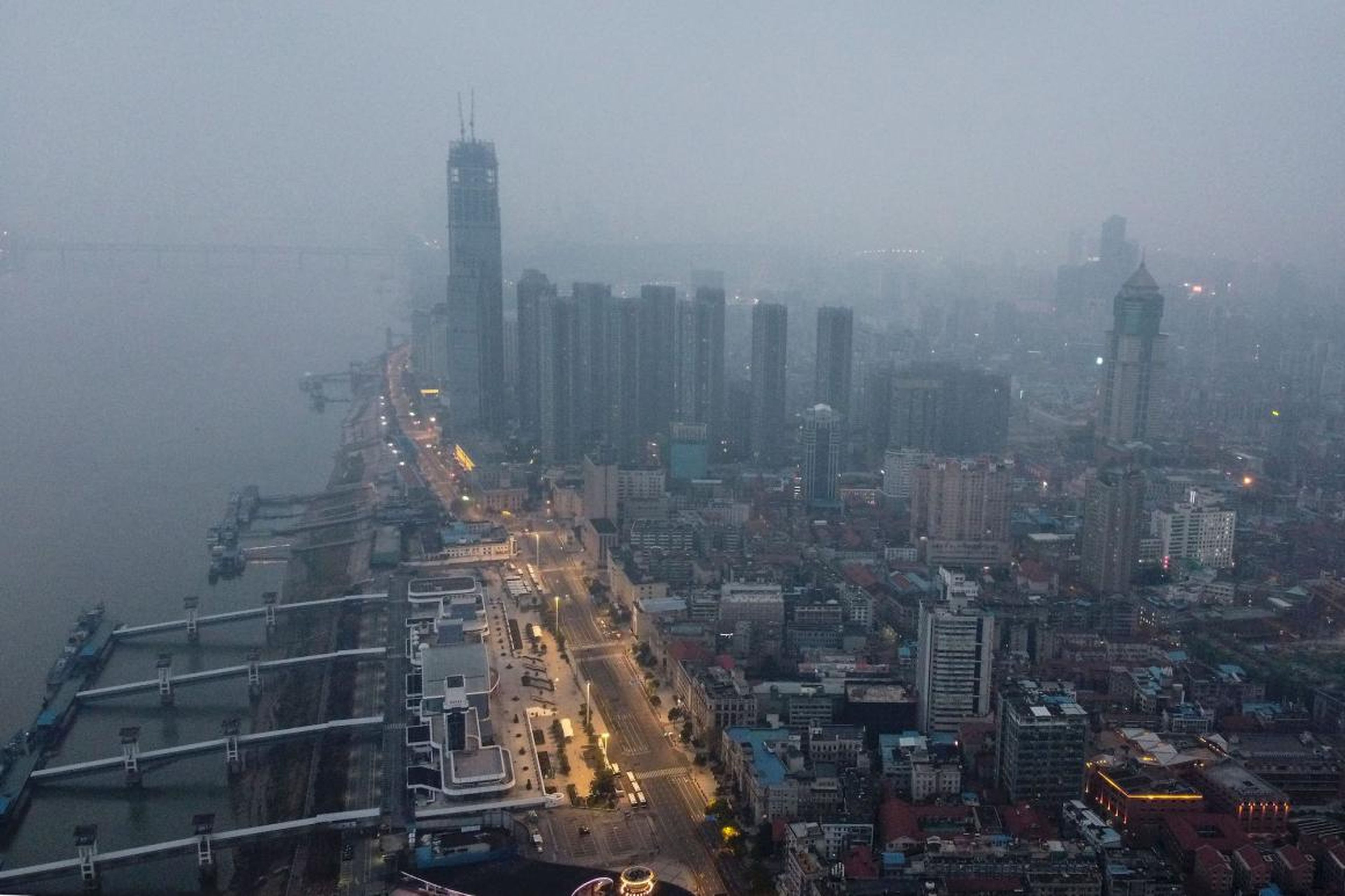 Una foto aérea de Wuhan después del bloqueo.