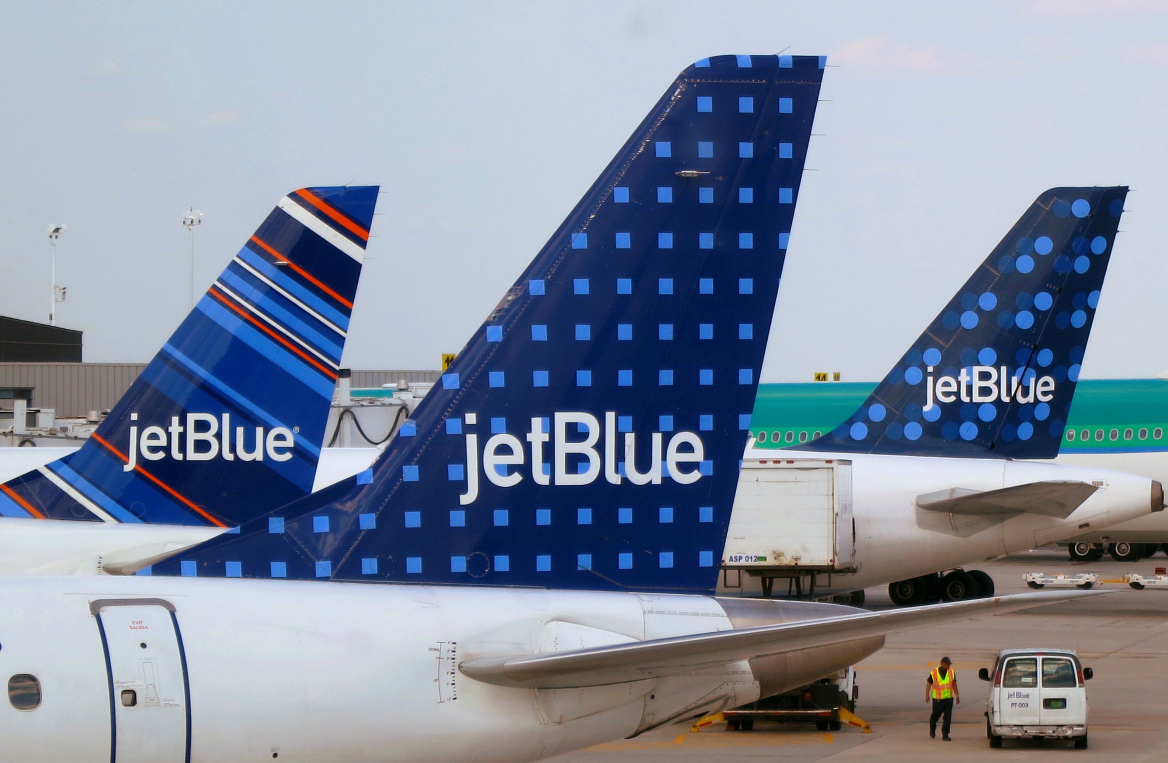 Aviones de Jetblue en el aeropuerto JFK de Nueva York