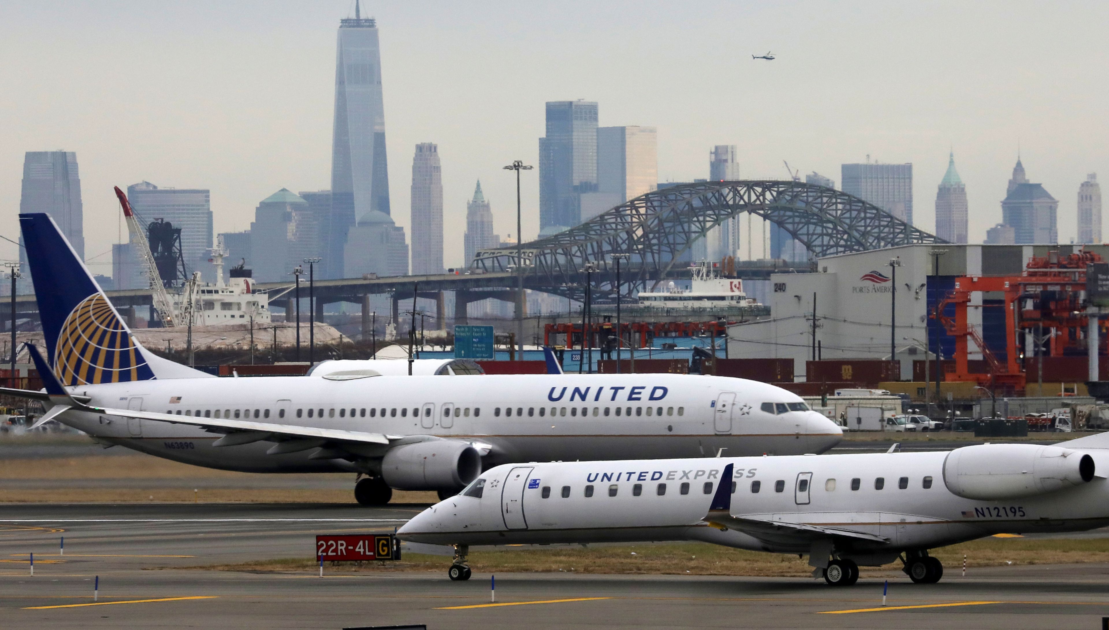 Dos aviones de United Airlines en el aeropuerto de Newark (EEUU)
