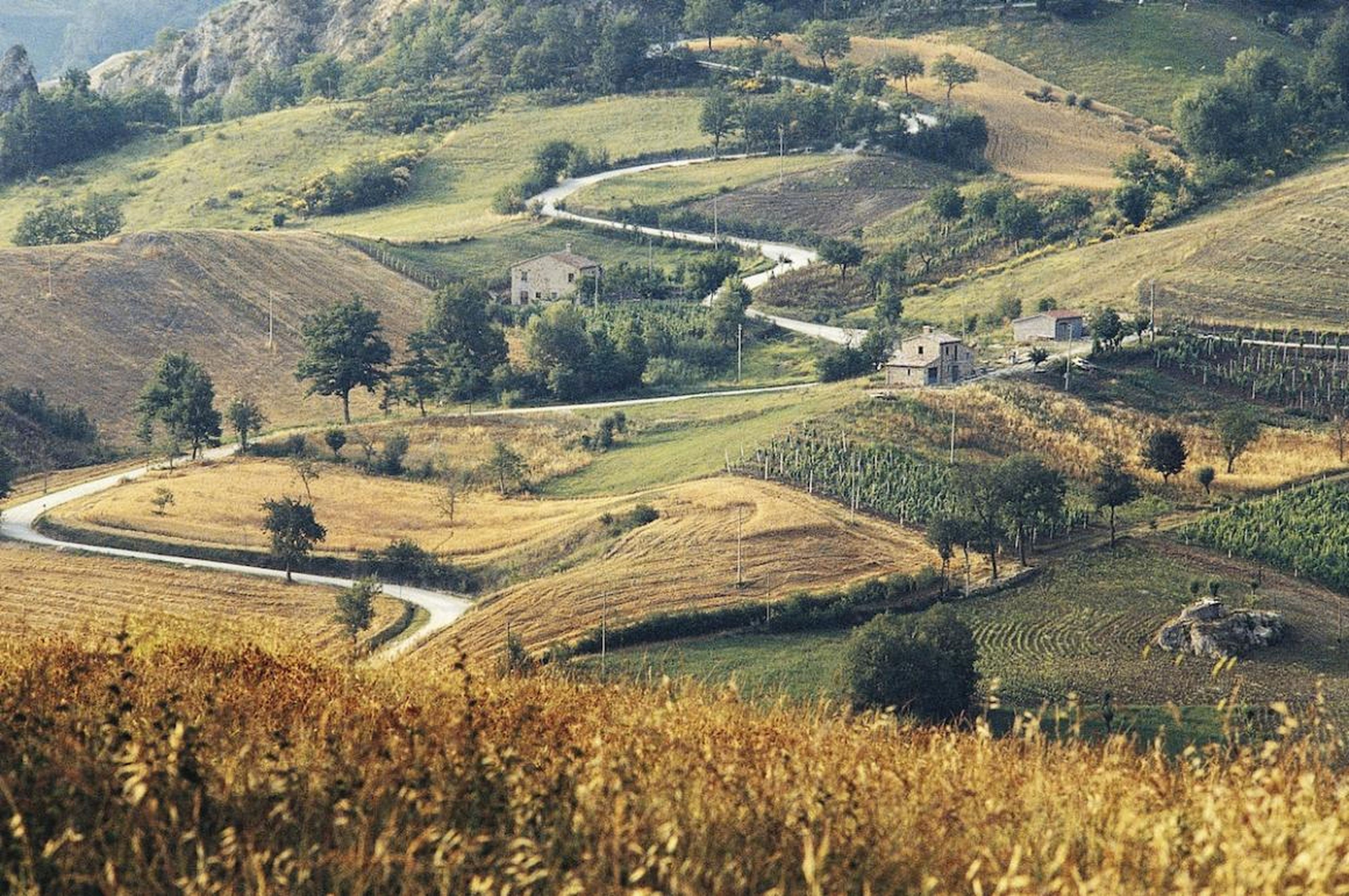 Un tramo de la carretera que sube a la ciudadela en San Marino.