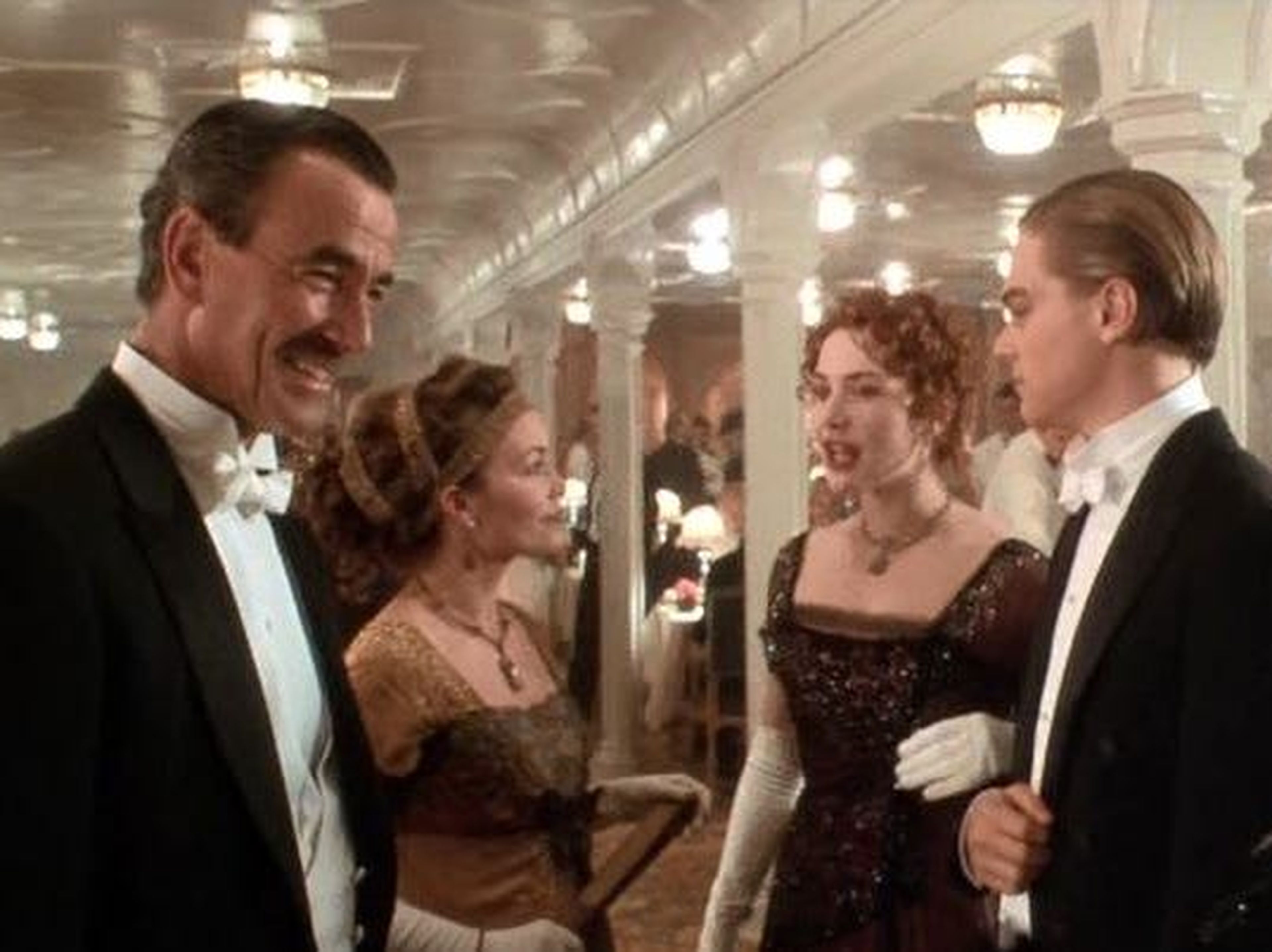 La escena de la cena de primera clase en "Titanic".