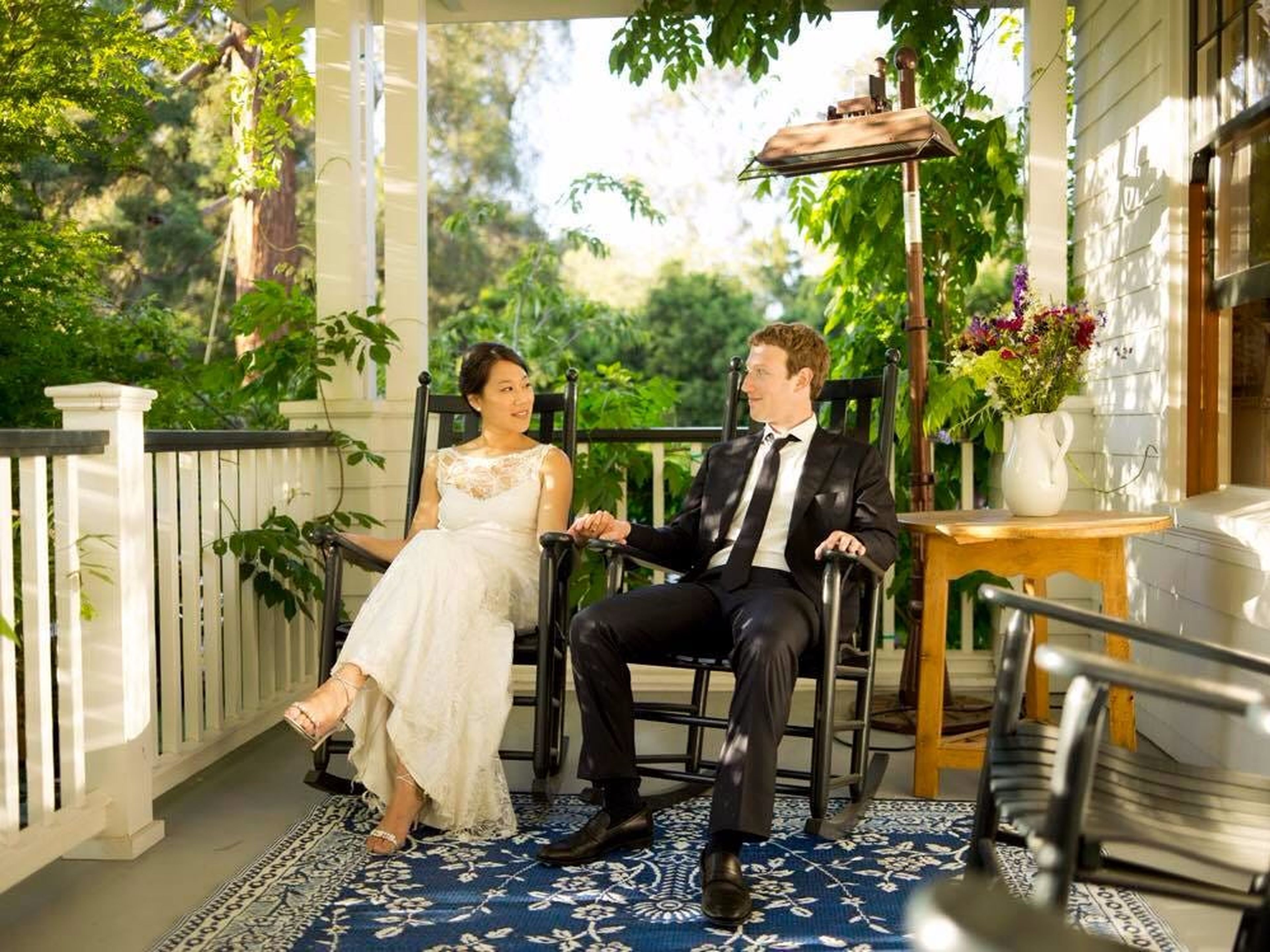 Mark Zuckerberg y Priscilla Chan el día de su boda