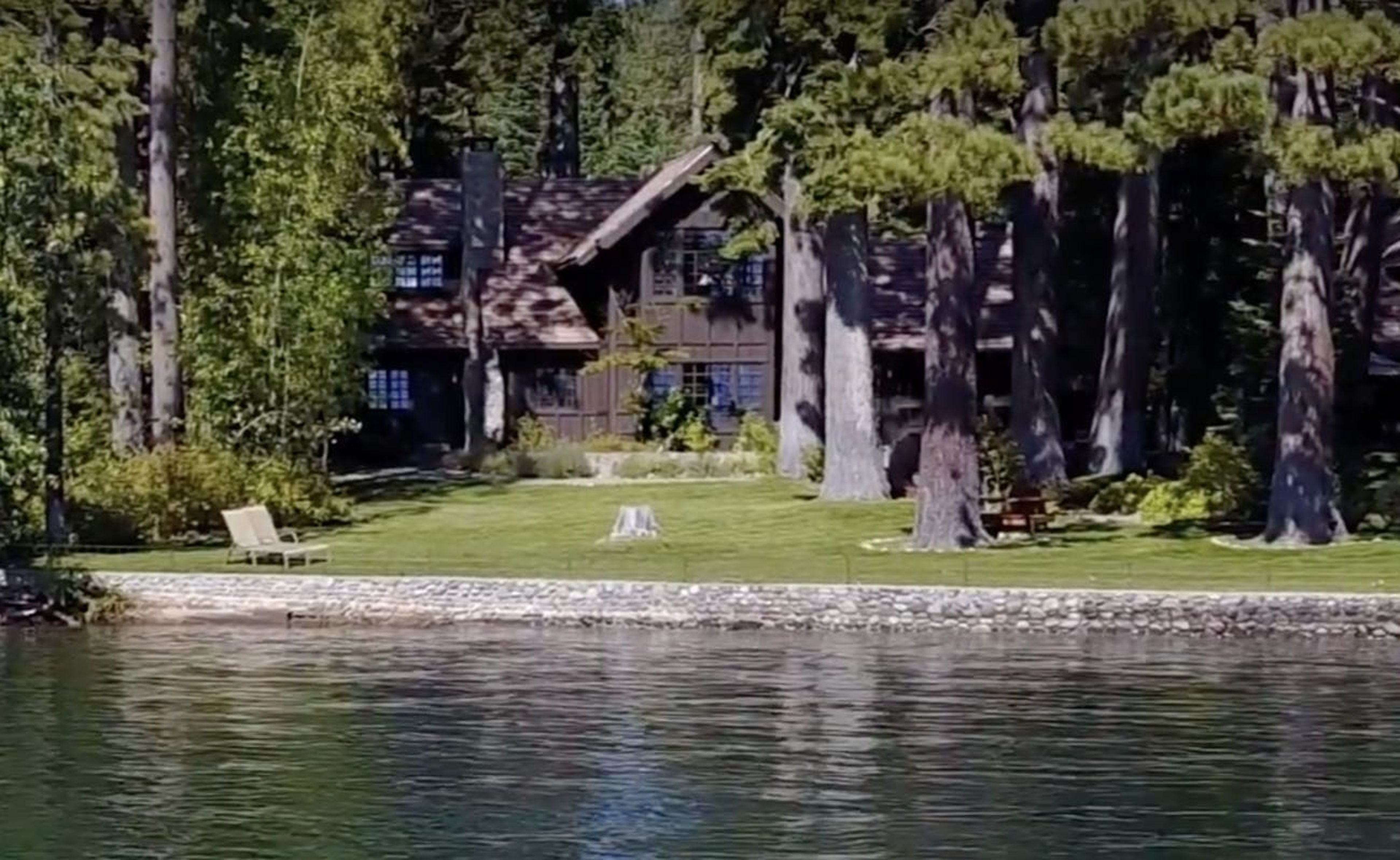 Mark Zuckerberg tiene dos casas a orillas del Lago Tahoe