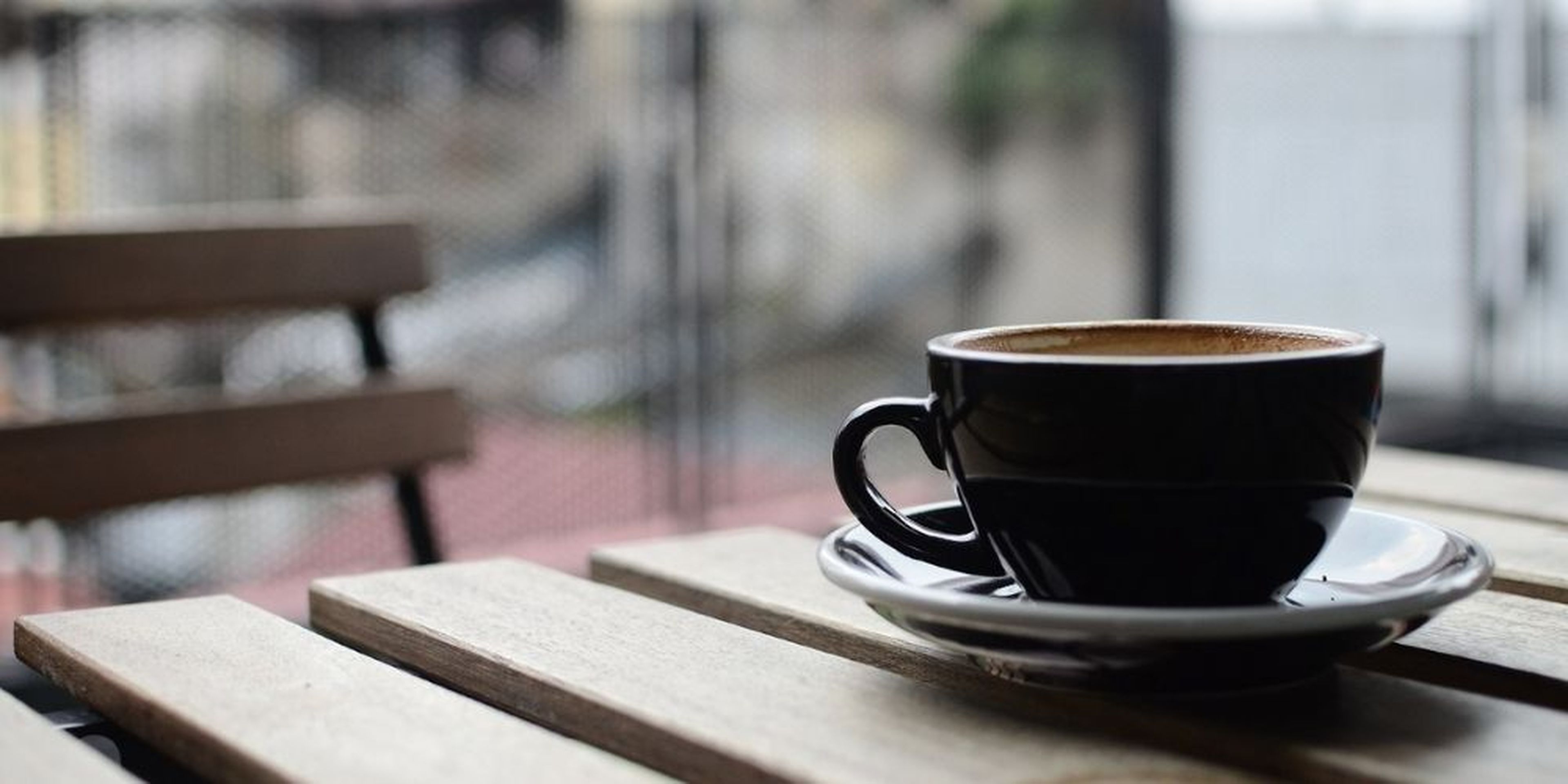 café espresso intenso en cápsulas Lavazza compatible con Nescafé Dolce  Gusto 16 ud.