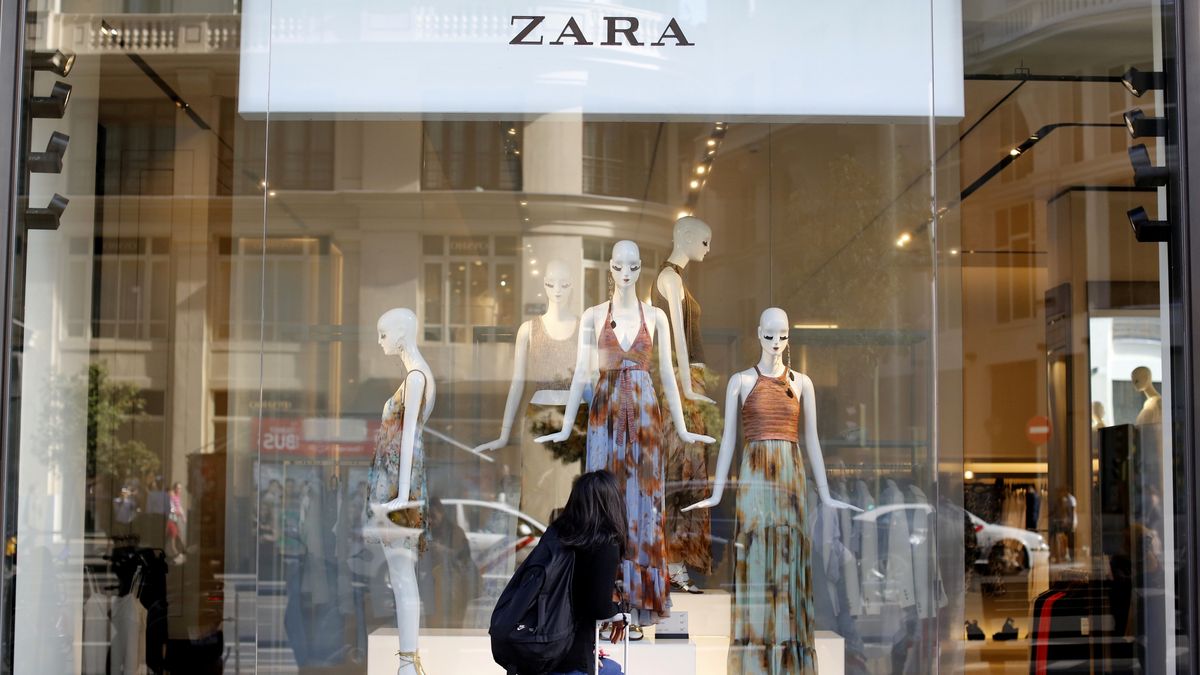 25 vestidos preciosos de las rebajas de Zara por menos de 20 €