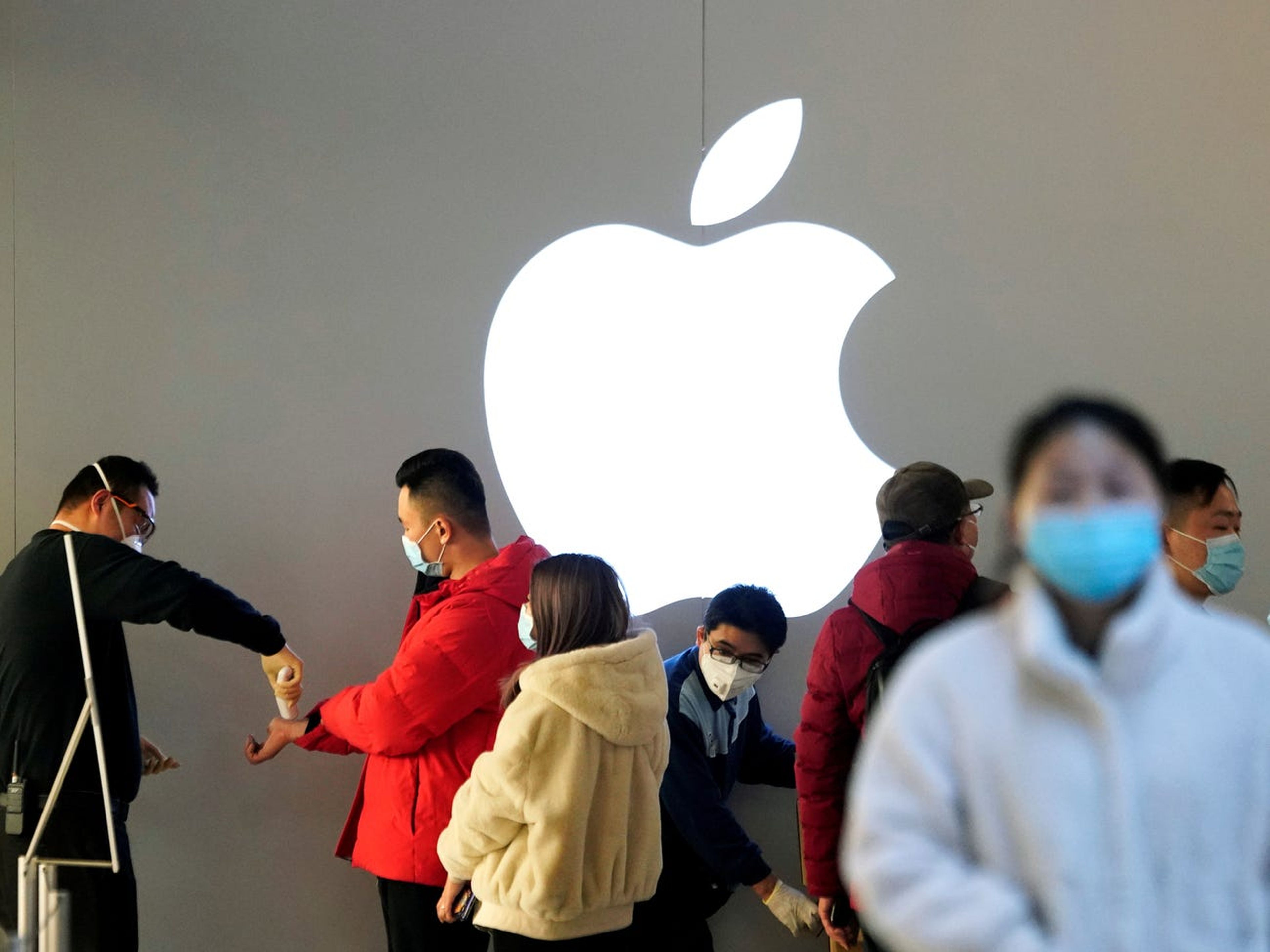 Apple cierra sus tiendas temporalmente por el coronavirus