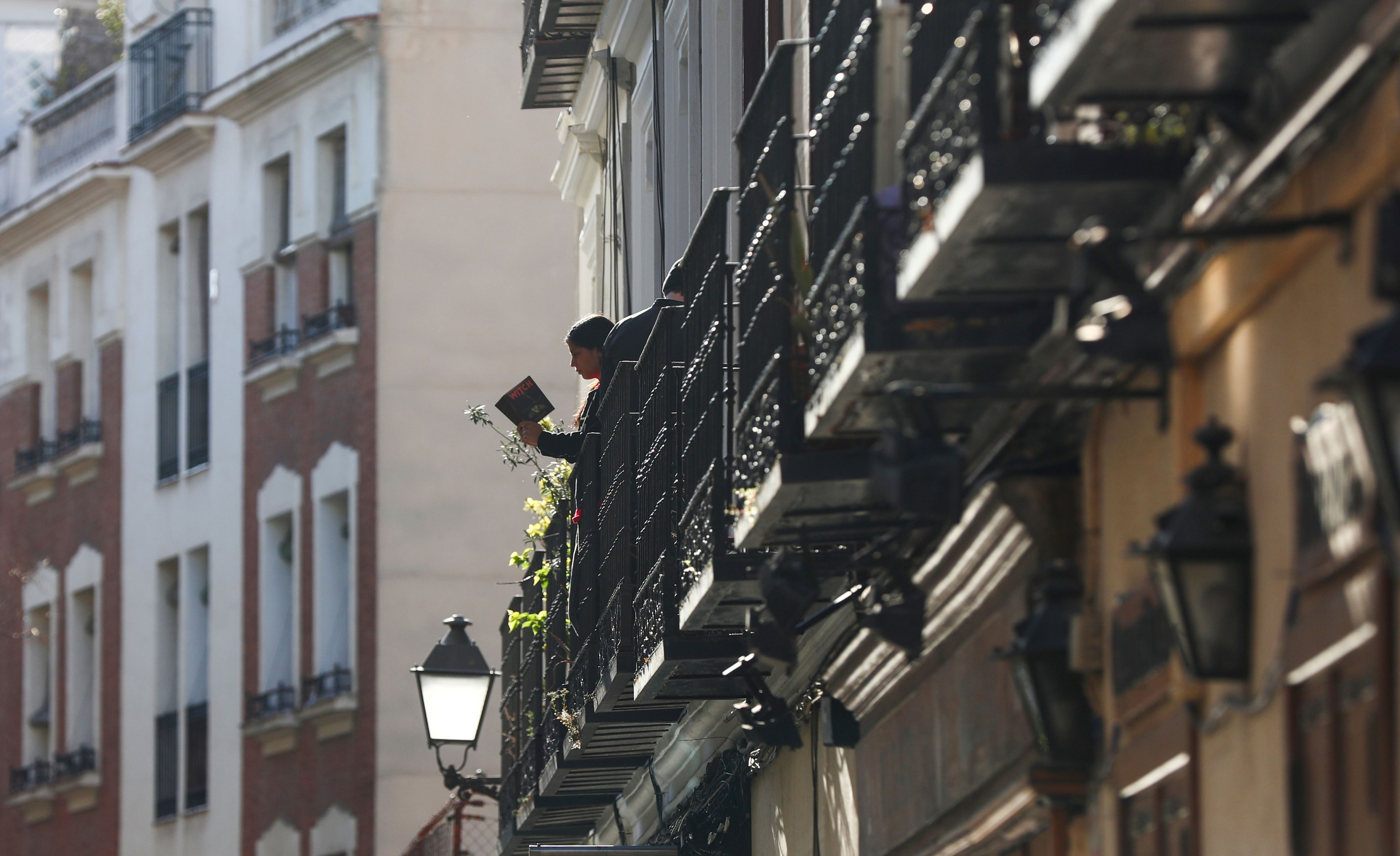 Un balcón de Madrid durante la pandemia del coronavirus