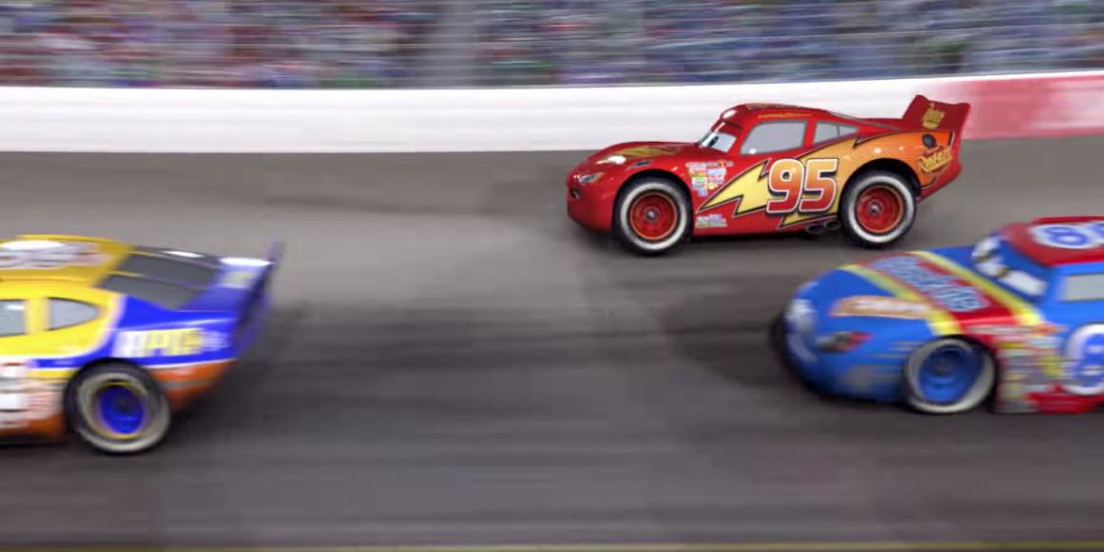 Rayo McQueen en una carrera.