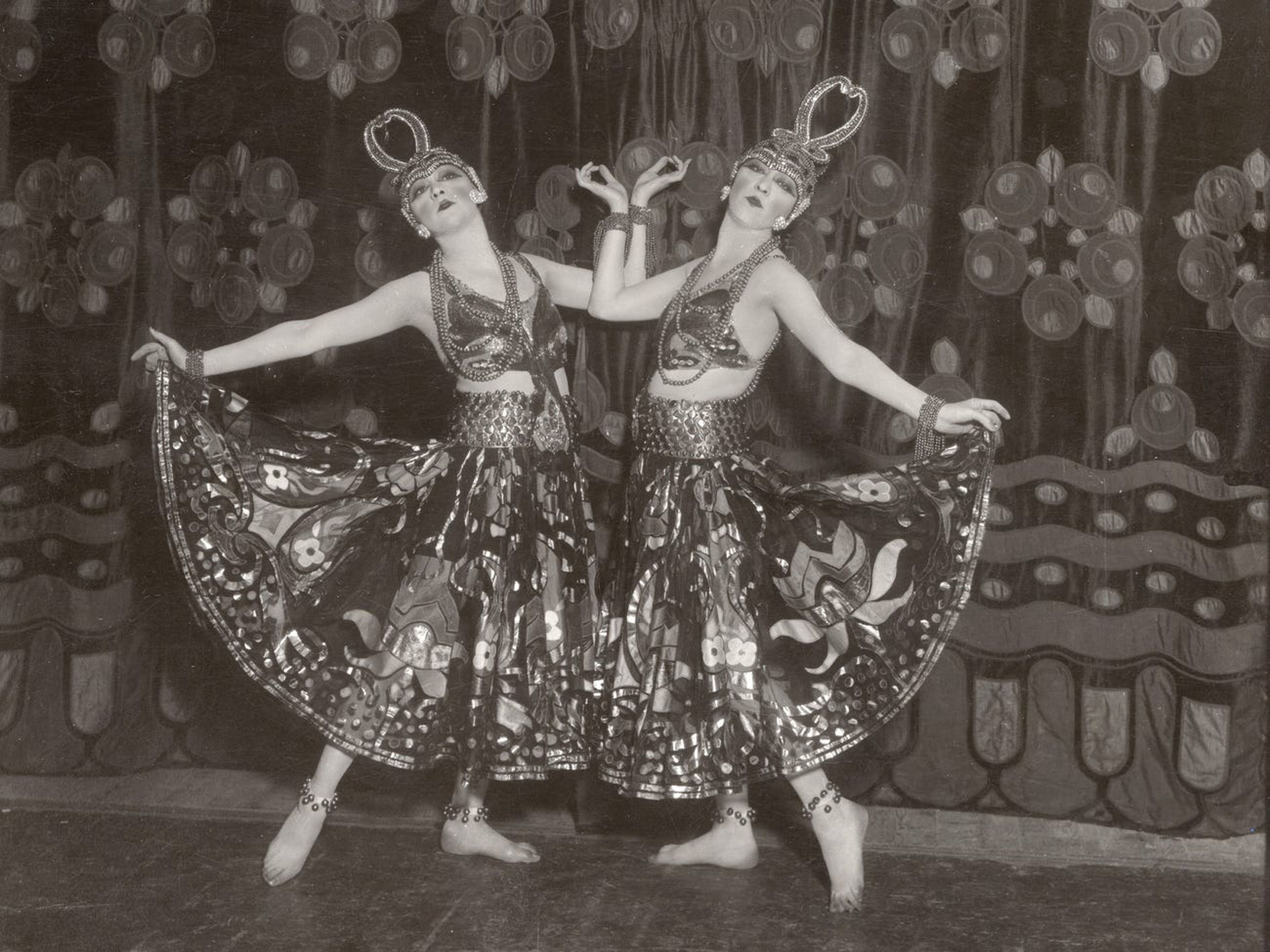 Las Dolly Sisters eran artistas alemanas de Vaudeville.