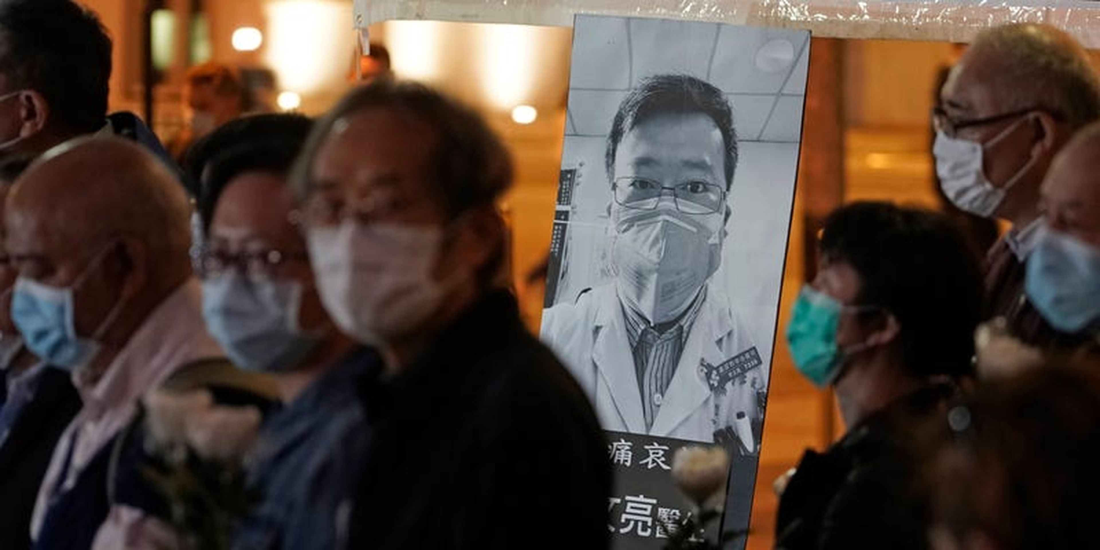 Vigilia por Li Wenliang, en Hong Kong, el viernes 7 de febrero de 2020.