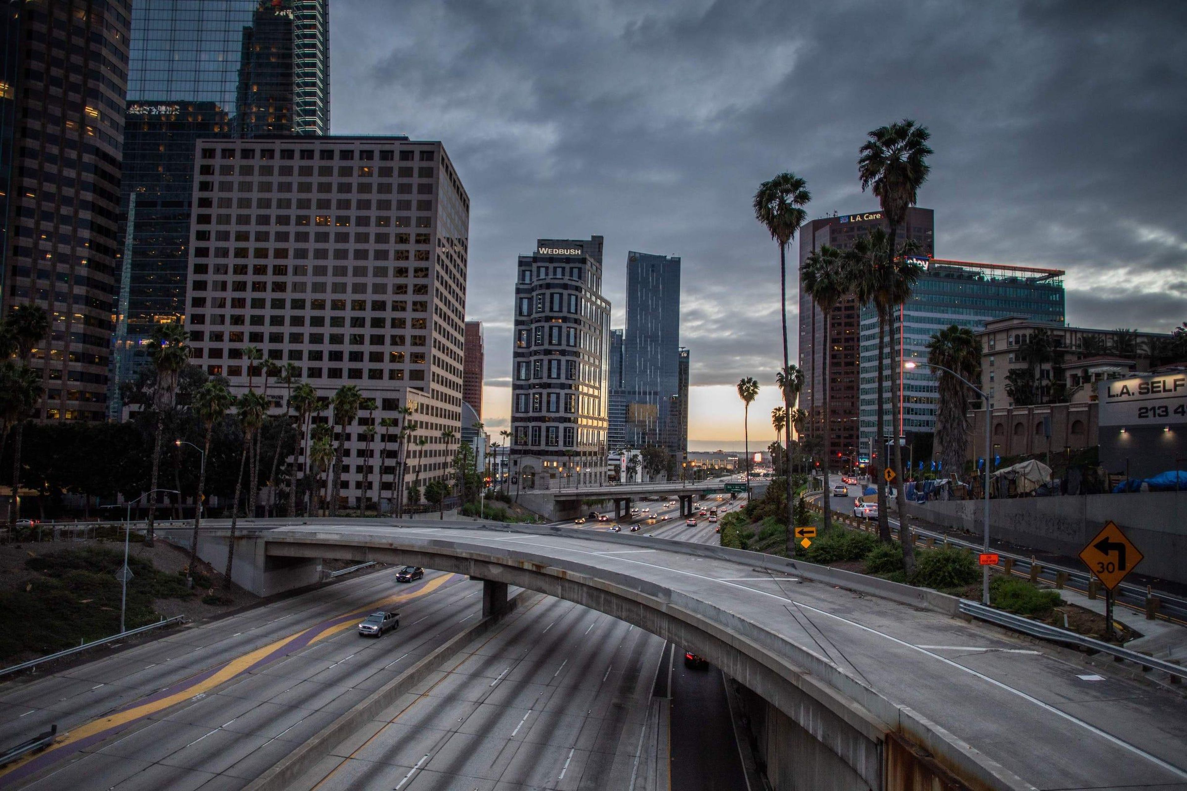 La autopista 110 en el centro de Los Ángeles, California, el 15 de marzo de 2020.