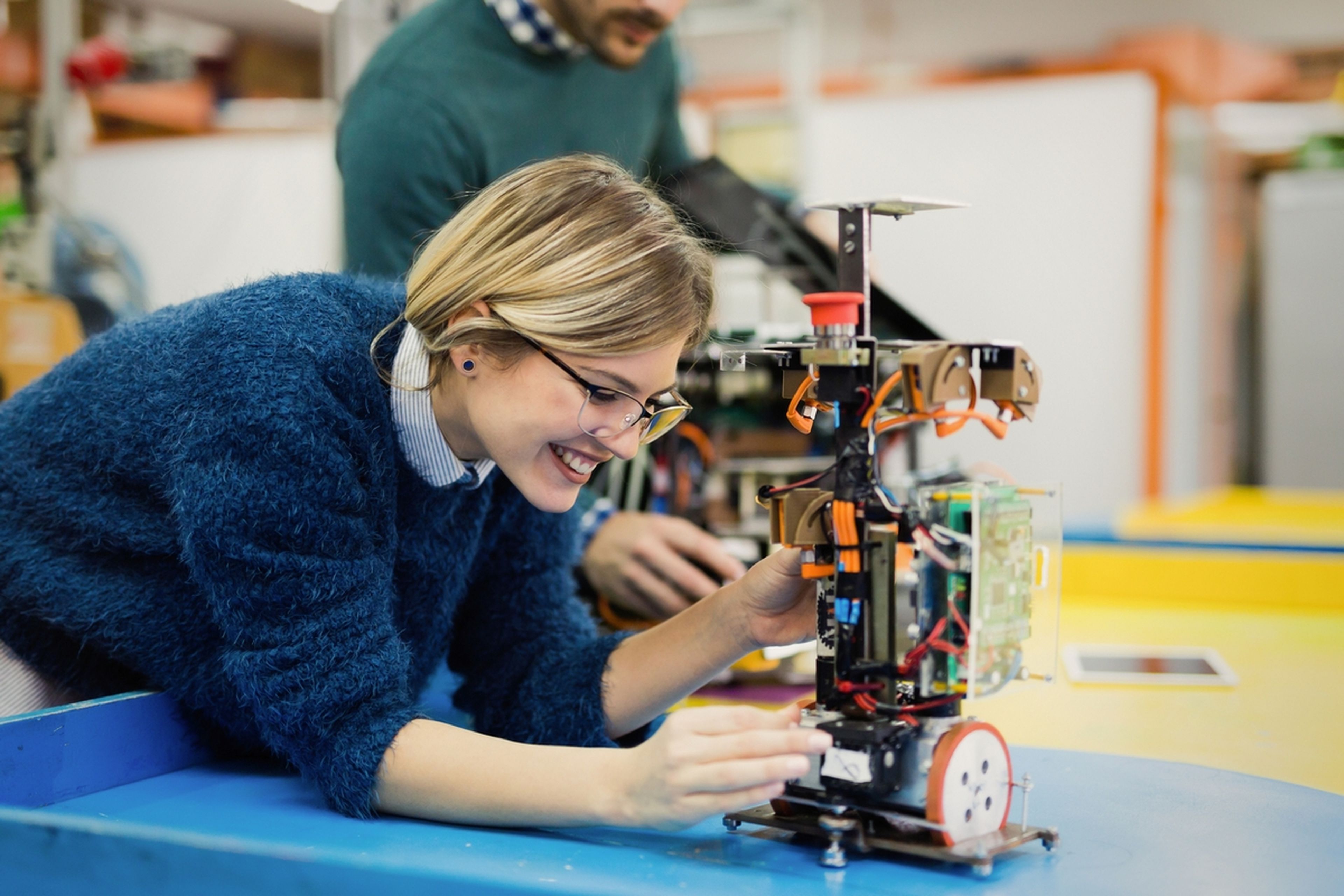8 proyectos divertidos de robótica que puedes hacer en casa