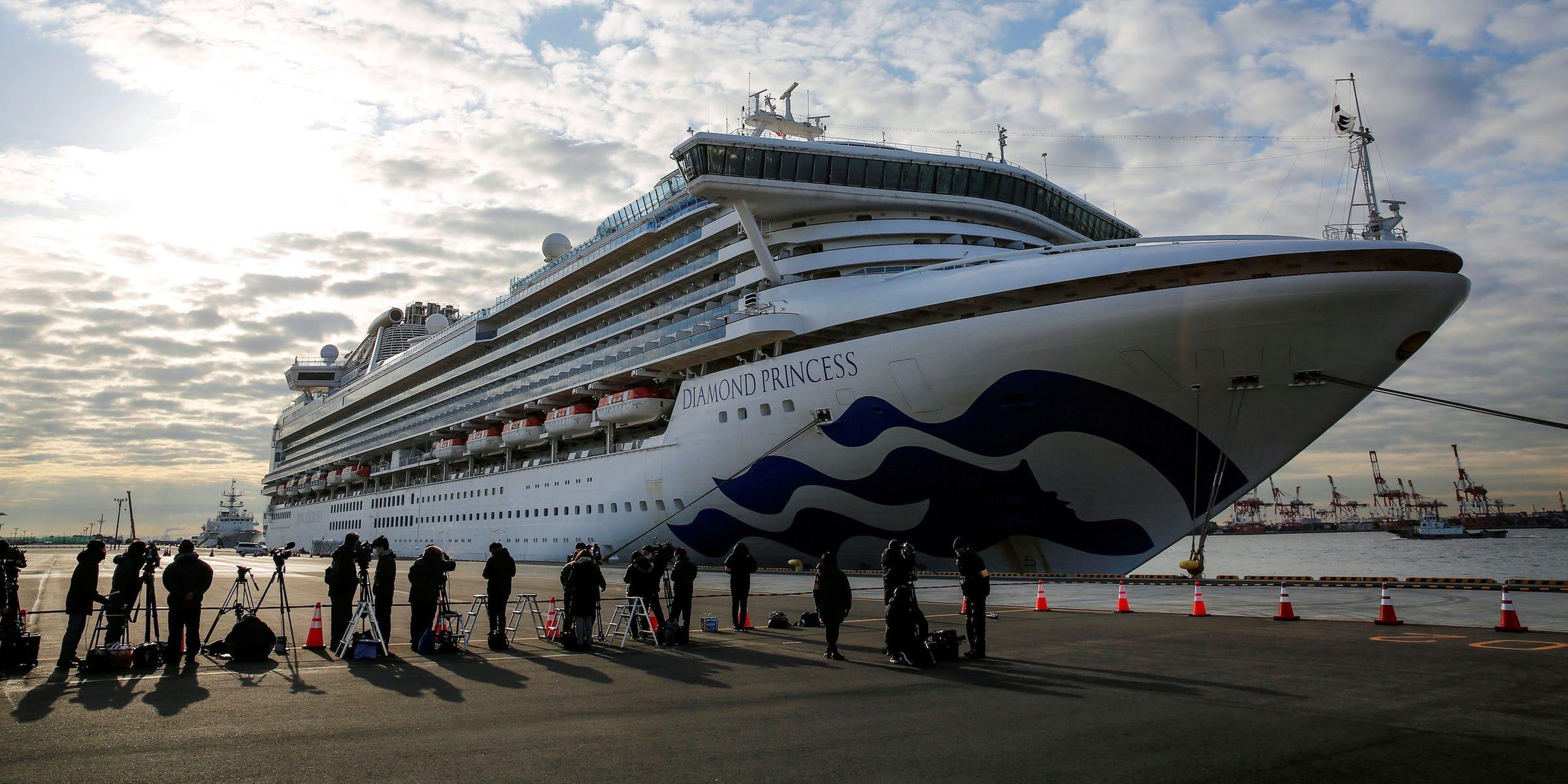 El crucero Diamond Princess anclado en la terminal de cruceros del muelle Daikoku en Yokohama el 7 de febrero de 2020.