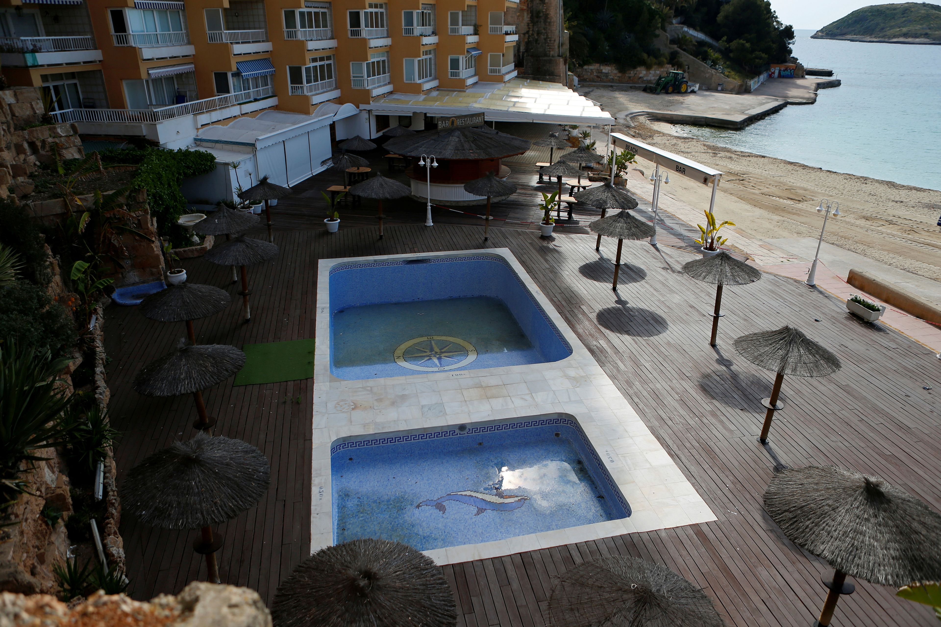 Un hotel de Magaluf (Mallorca) vacío tras el estado de alarma por el coronavirus.