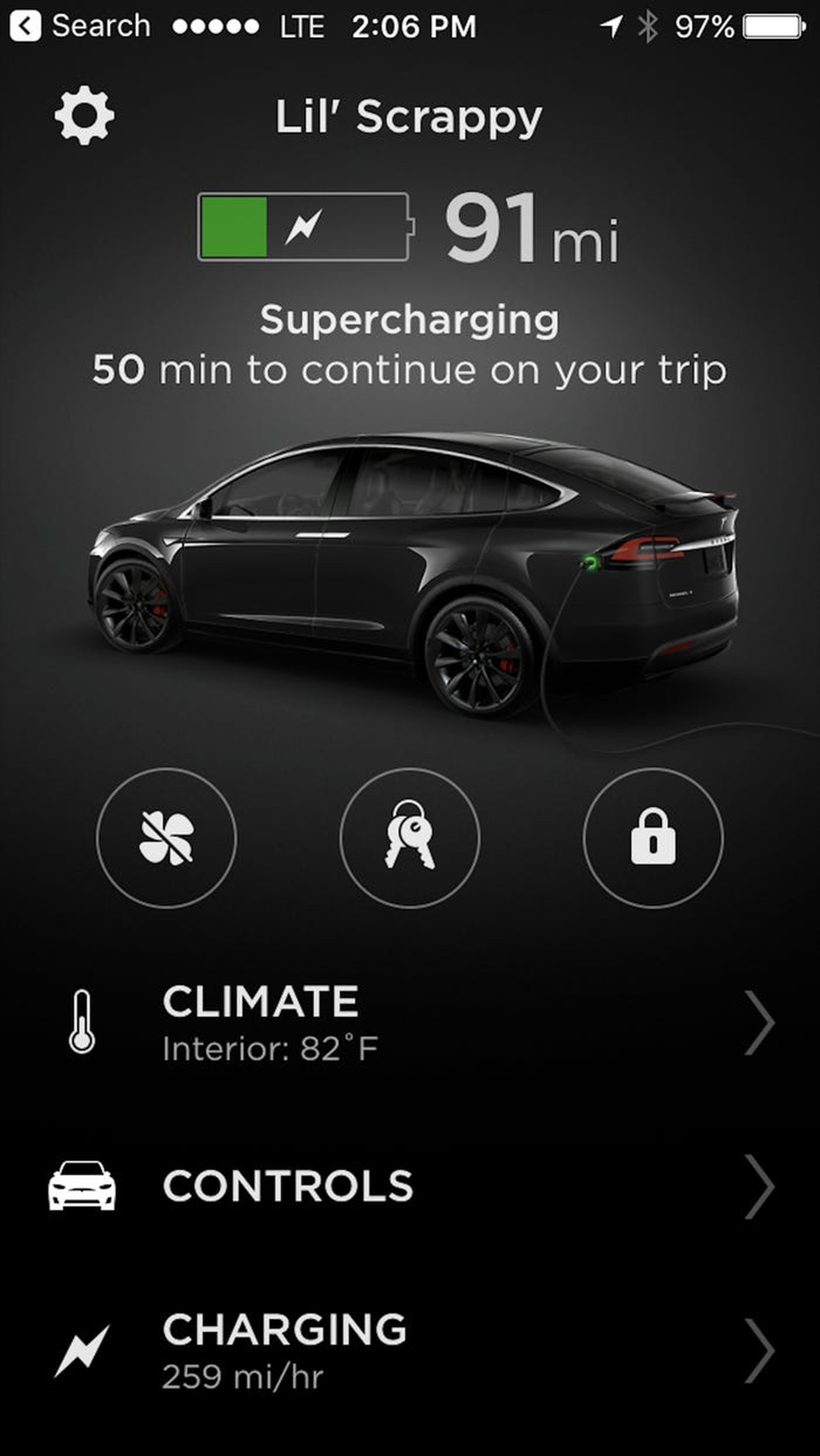 Un pantallazo del Tesla Model X desde la aplicación móvil de la compañía.