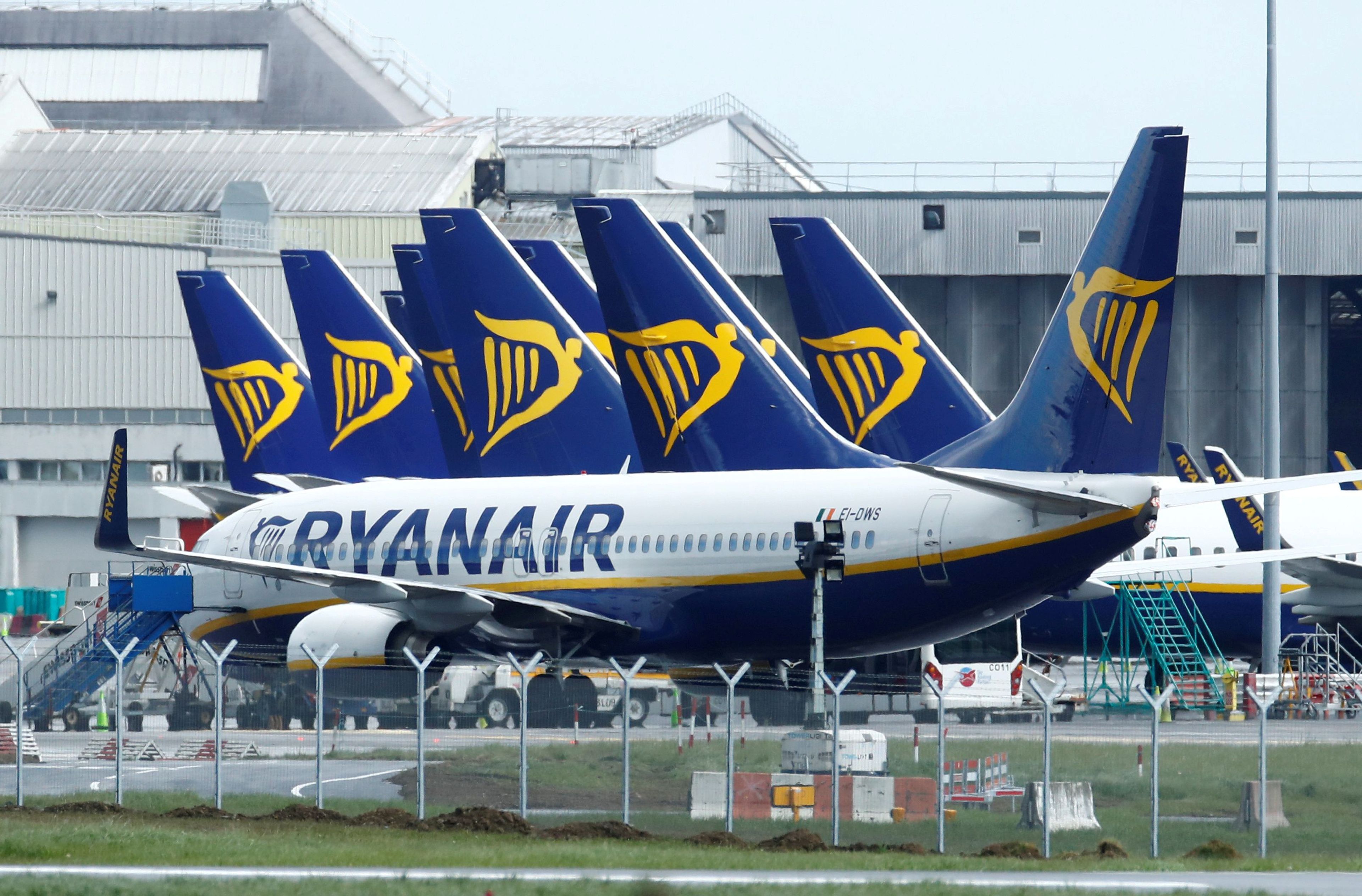 Aviones de Ryanair en el aeropuerto de Dublín, Irlanda, en plena pandemia del coronavirus.