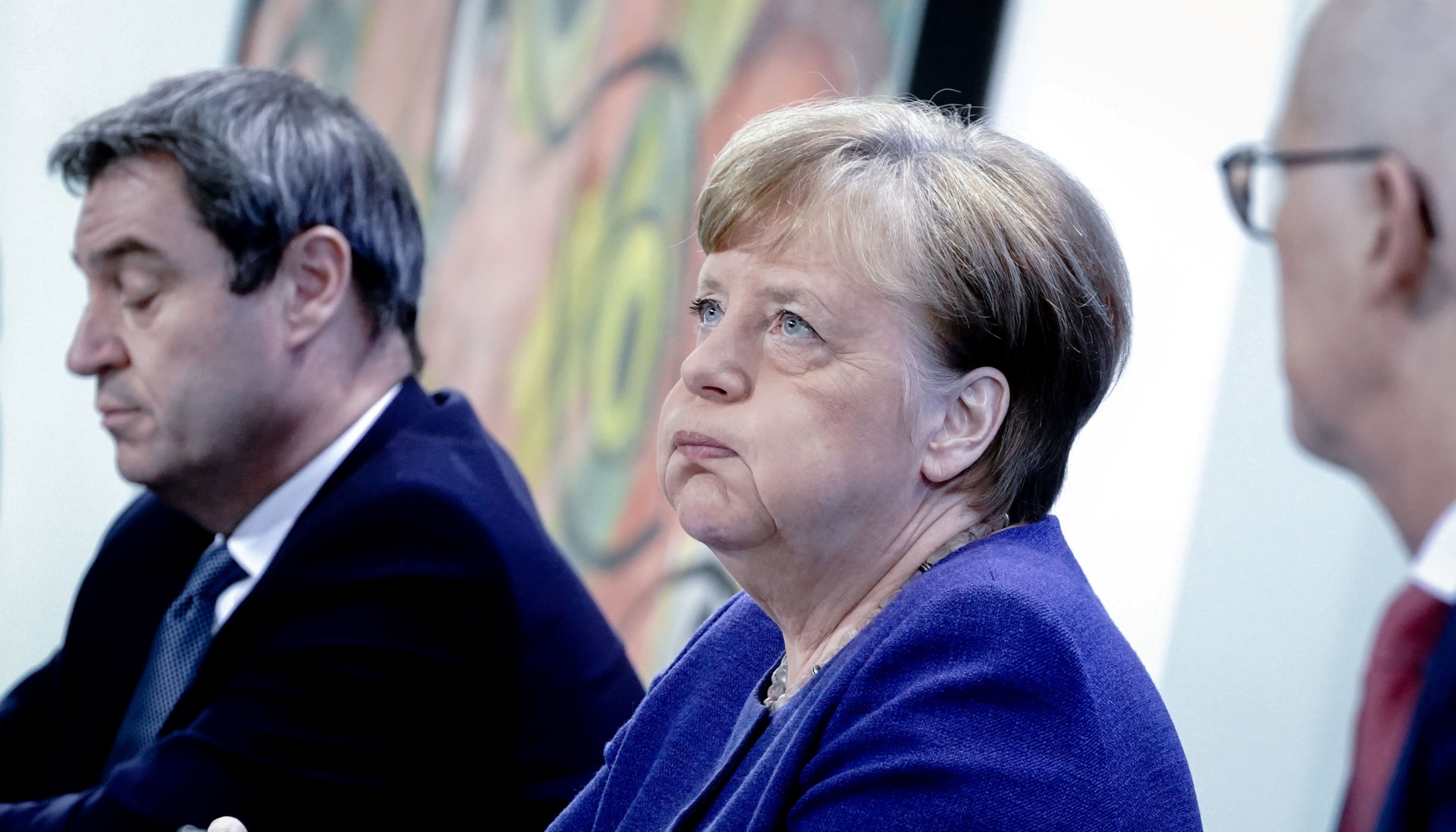 La canciller alemana, Angela Merkel, junto al primer ministro de Baviera, Markus Soeder